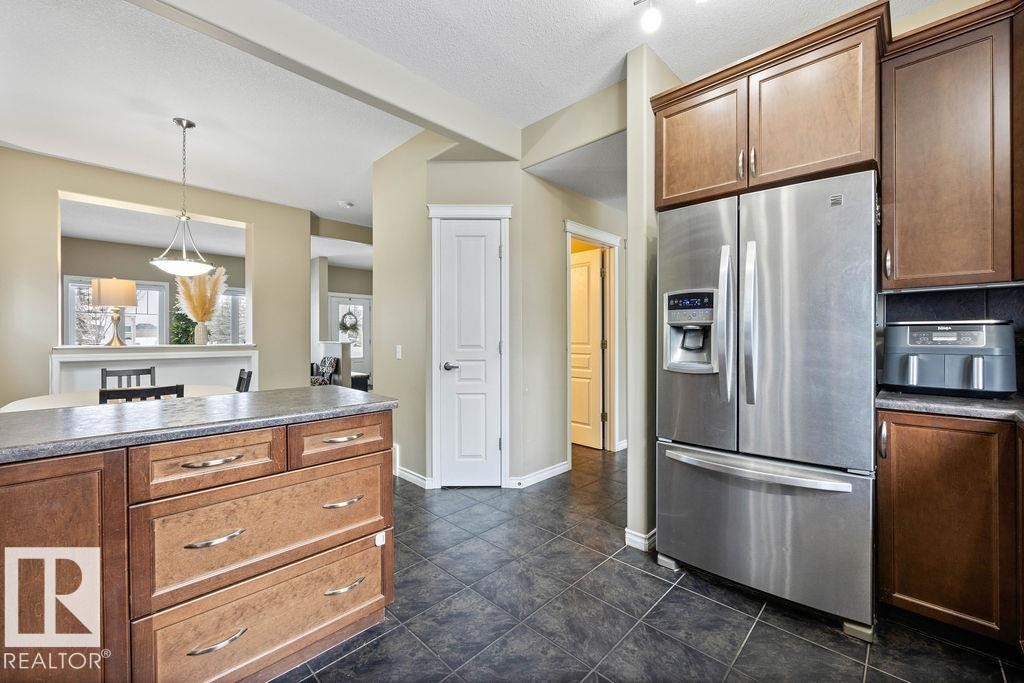 7931 22 Avenue, Edmonton, AB - Indoor Photo Showing Kitchen