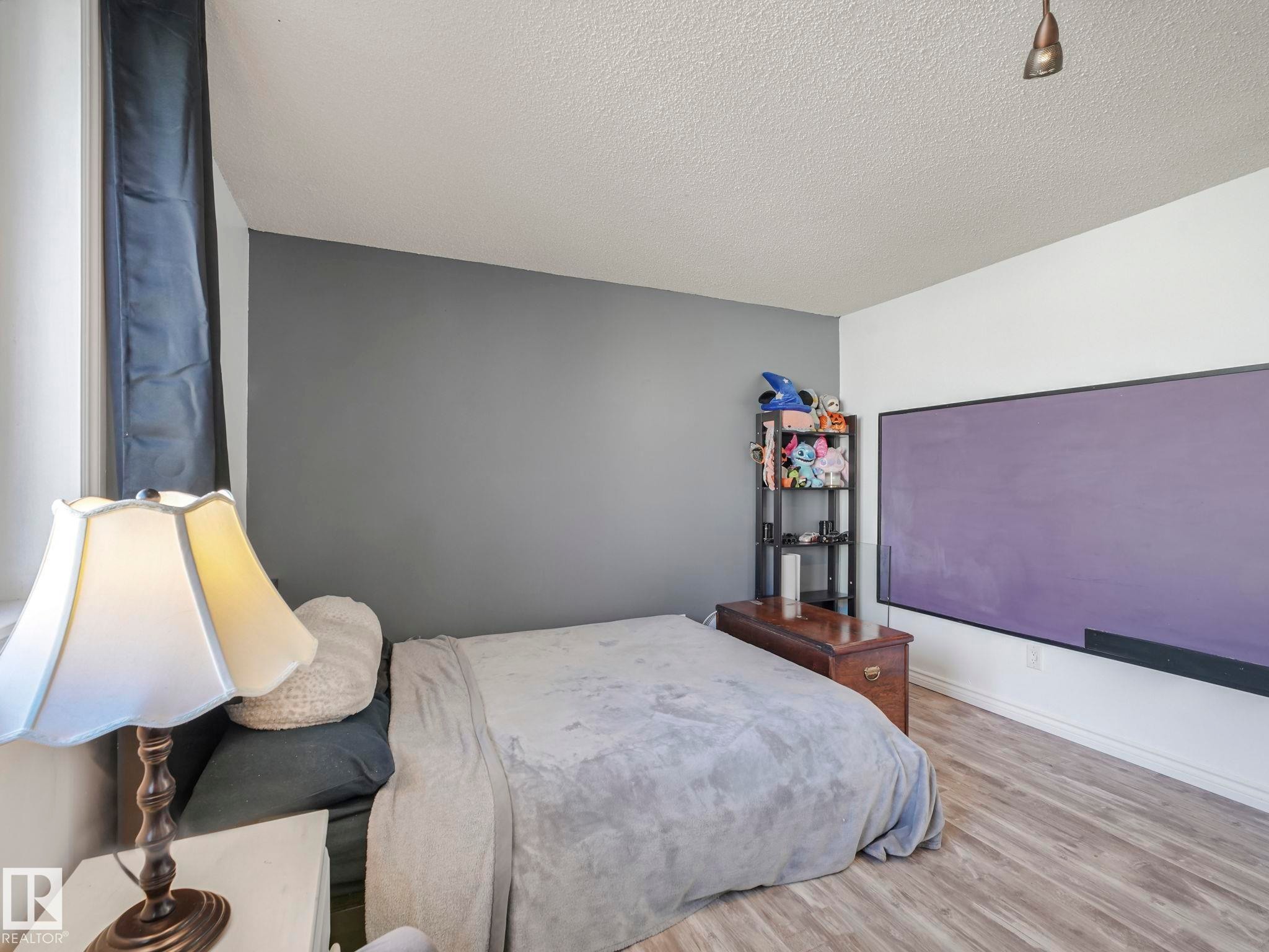 429 Westview Close, Edmonton, AB - Indoor Photo Showing Bedroom