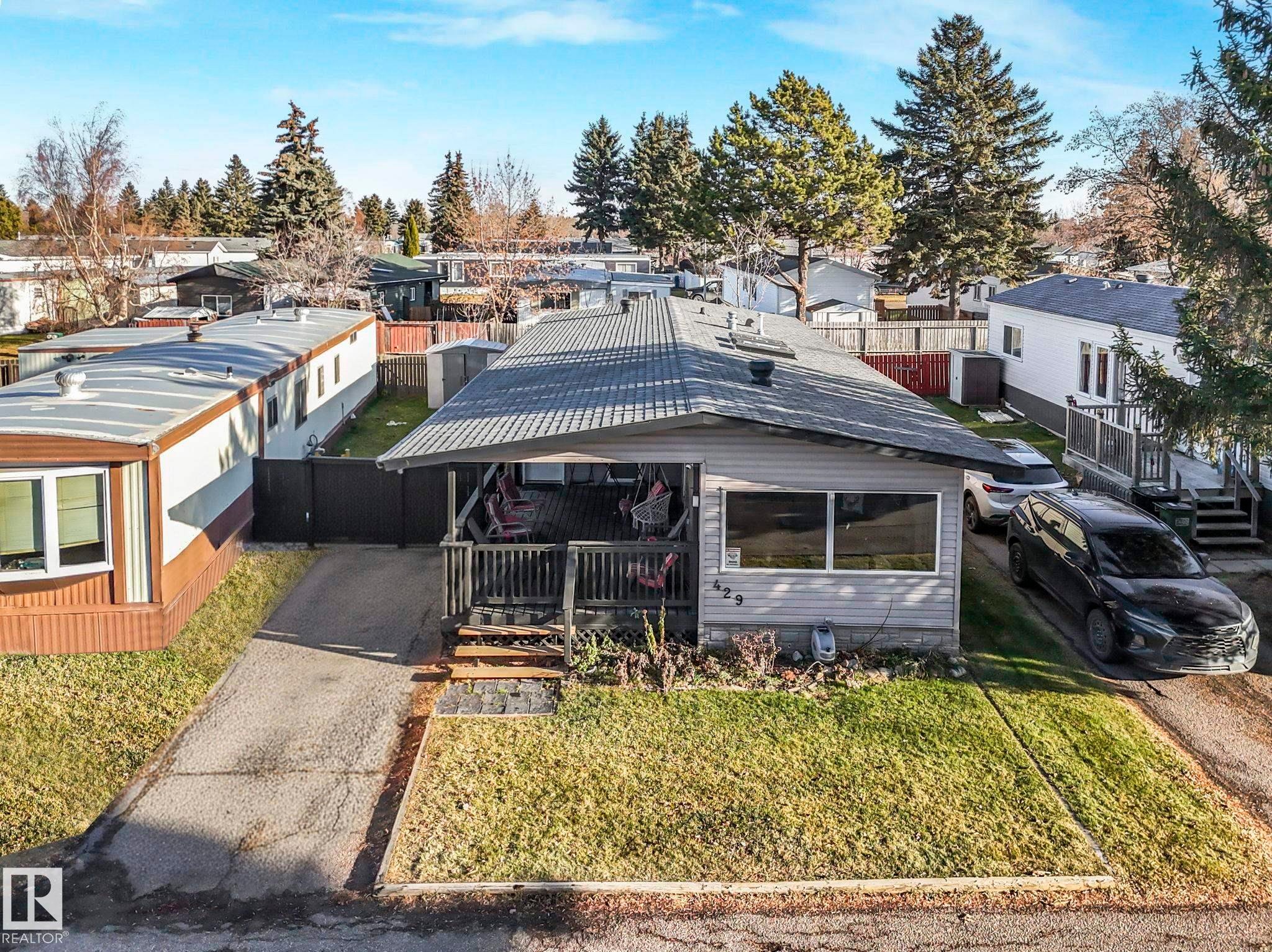429 Westview Close, Edmonton, AB - Outdoor With Deck Patio Veranda
