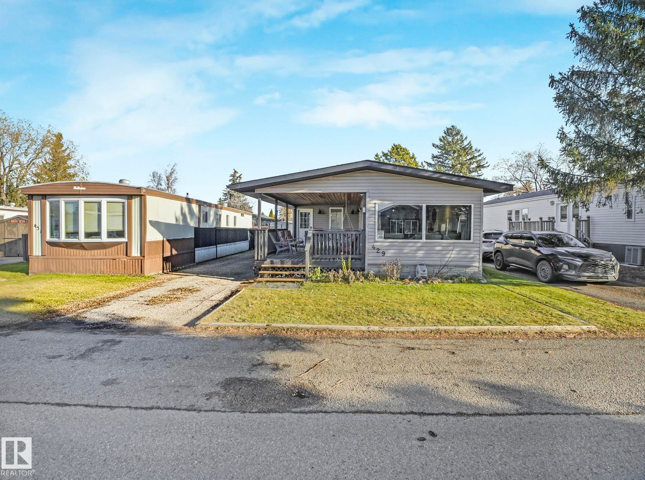 429 Westview Close, Edmonton, AB - Outdoor