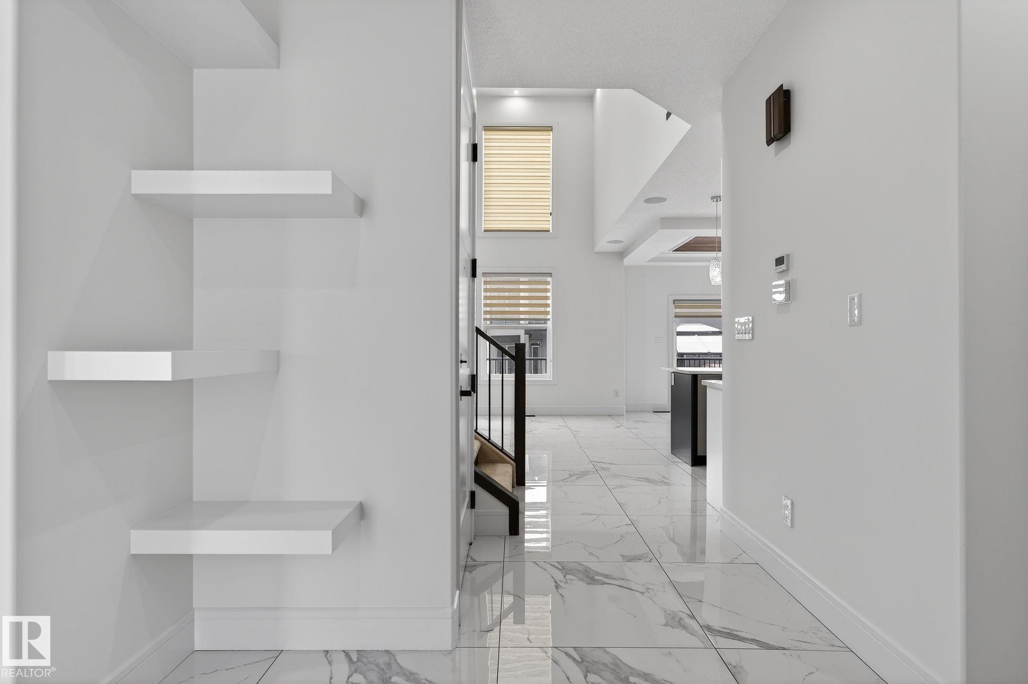 228 36 St Sw, Edmonton, AB - Indoor Photo Showing Other Room