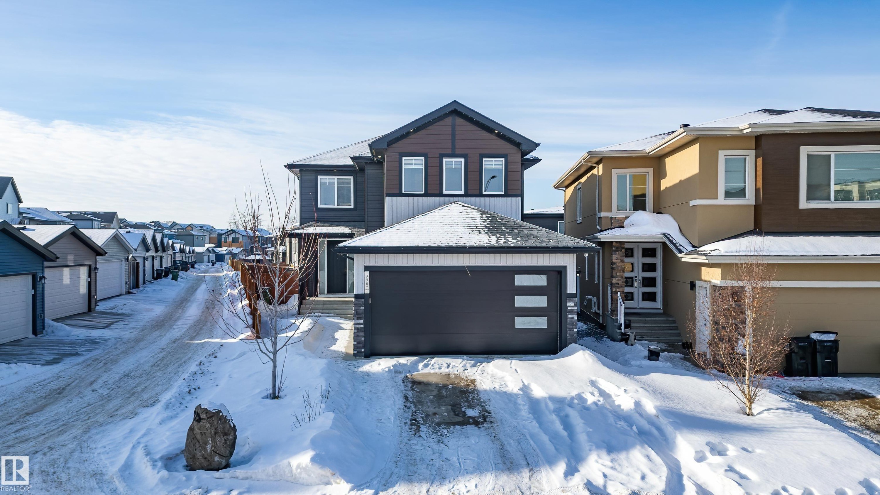 228 36 St Sw, Edmonton, AB - Outdoor With Facade