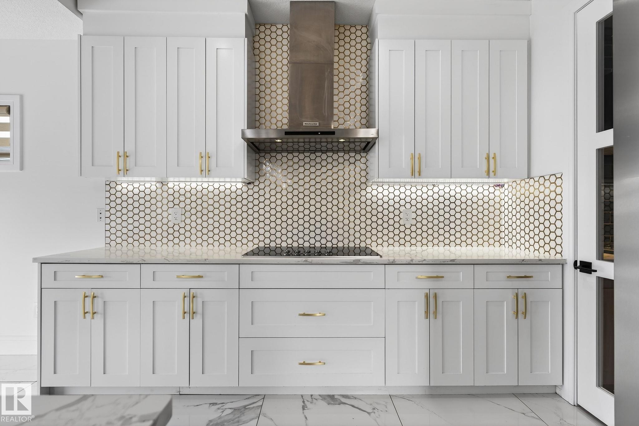 228 36 St Sw, Edmonton, AB - Indoor Photo Showing Other Room