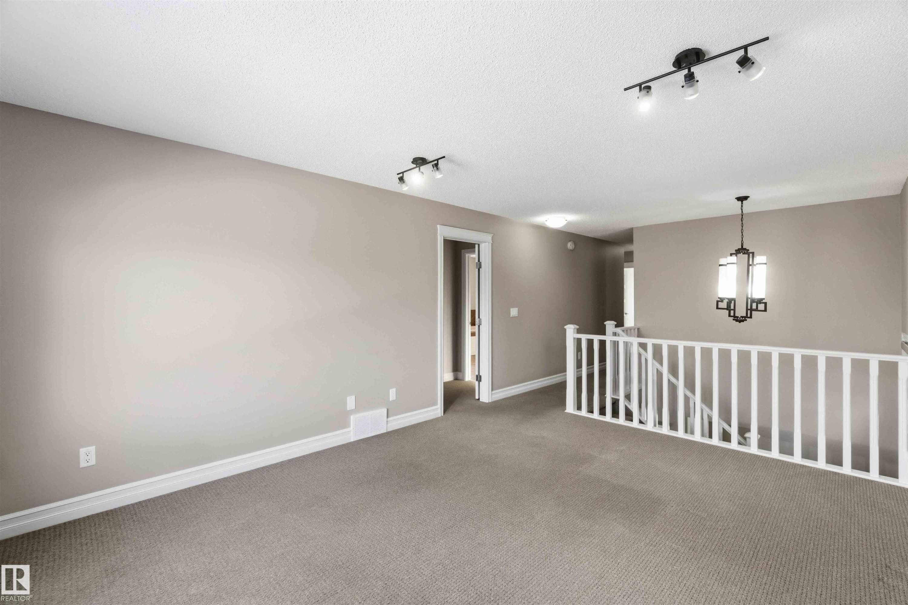 3683 8 Street, Edmonton, AB - Indoor Photo Showing Other Room