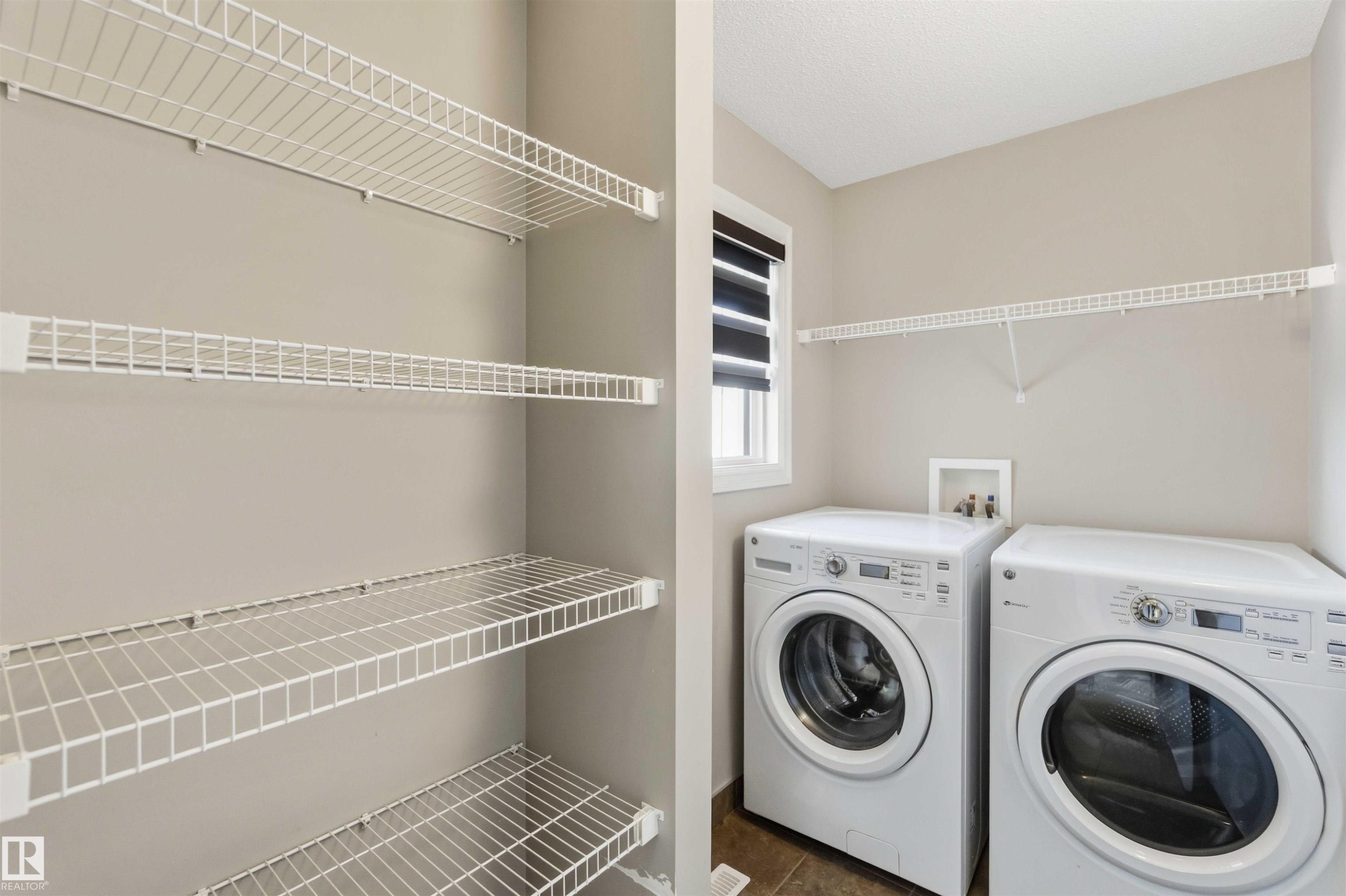 3683 8 Street, Edmonton, AB - Indoor Photo Showing Laundry Room