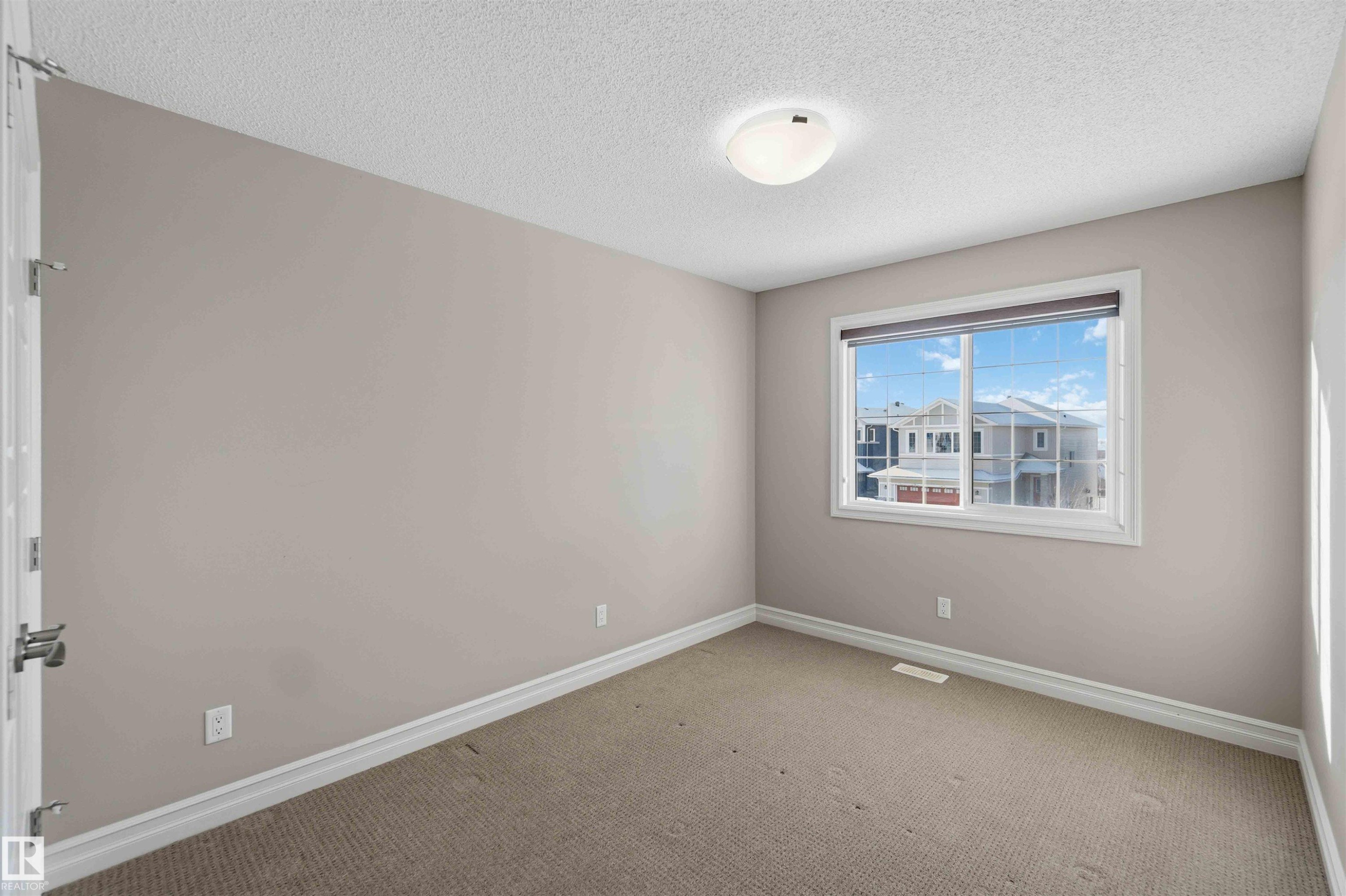 3683 8 Street, Edmonton, AB - Indoor Photo Showing Other Room