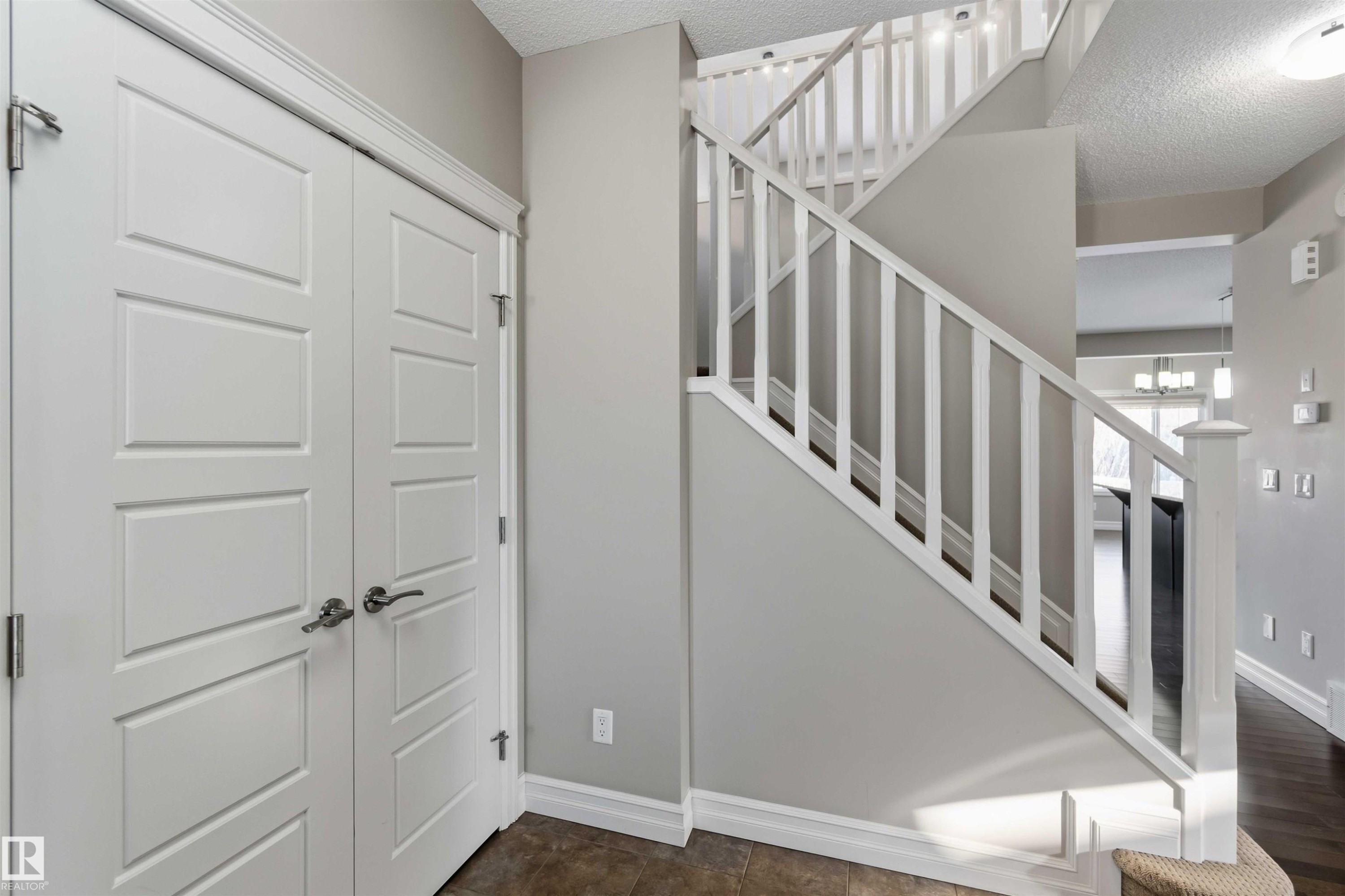 3683 8 Street, Edmonton, AB - Indoor Photo Showing Other Room