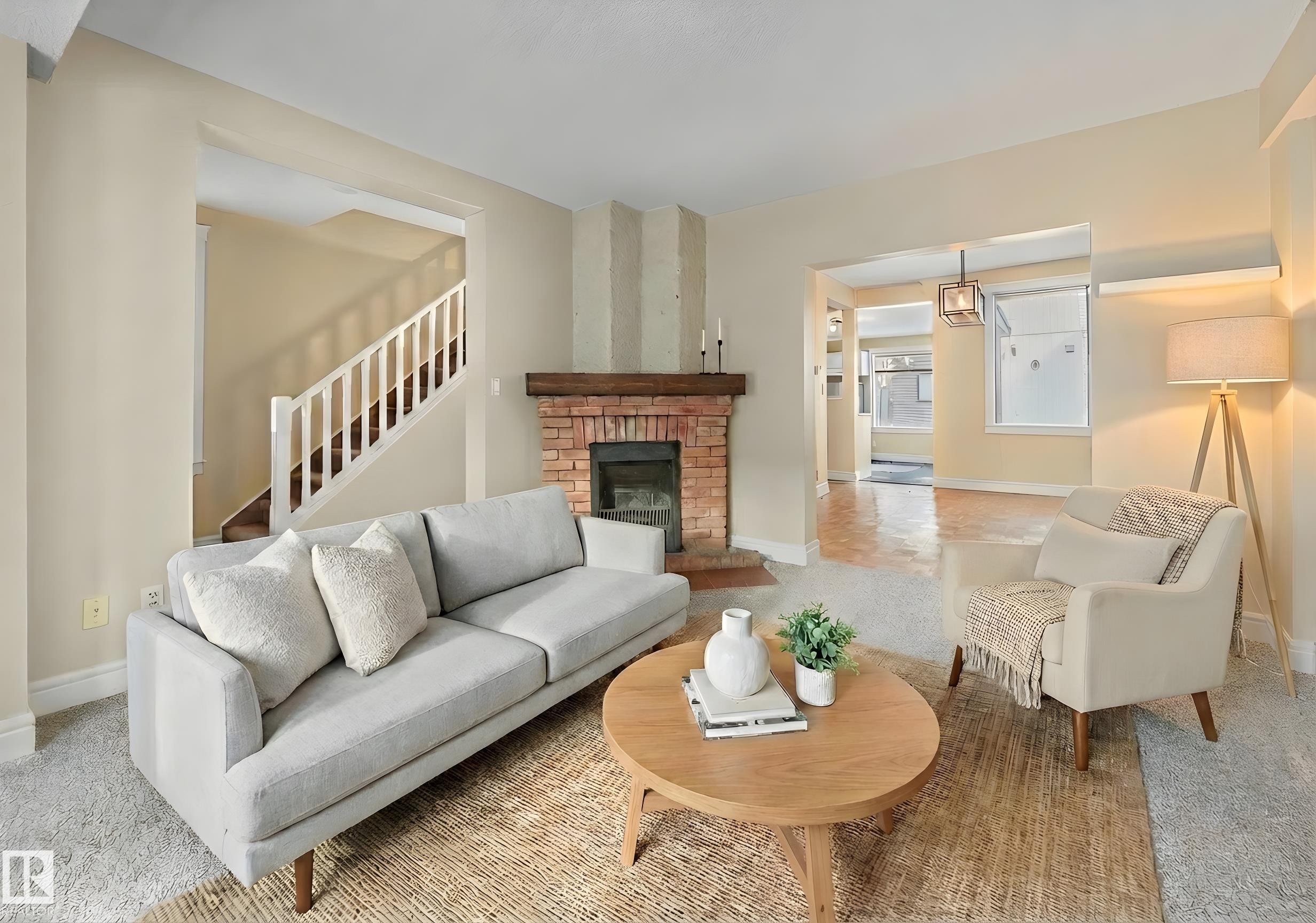 11212 75 Avenue, Edmonton, AB - Indoor Photo Showing Living Room With Fireplace