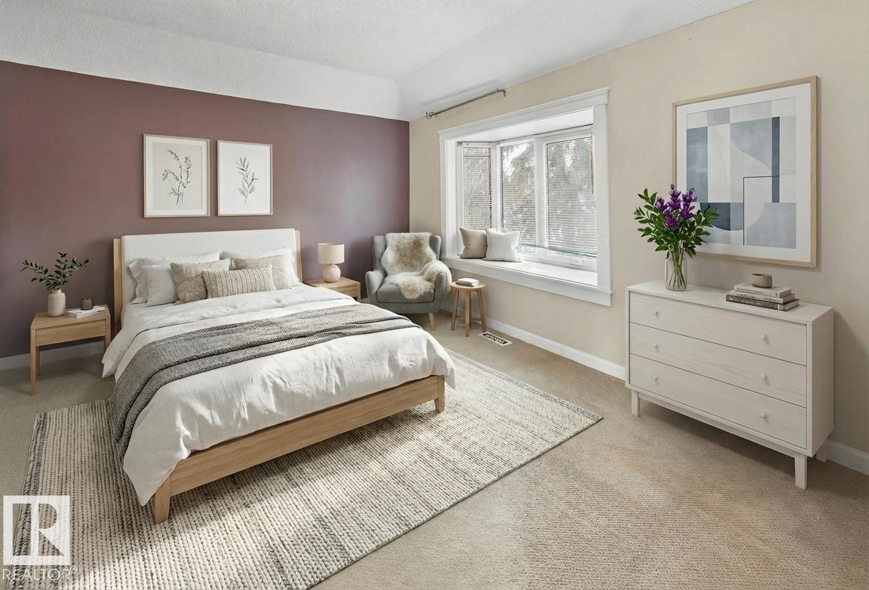 11212 75 Avenue, Edmonton, AB - Indoor Photo Showing Bedroom