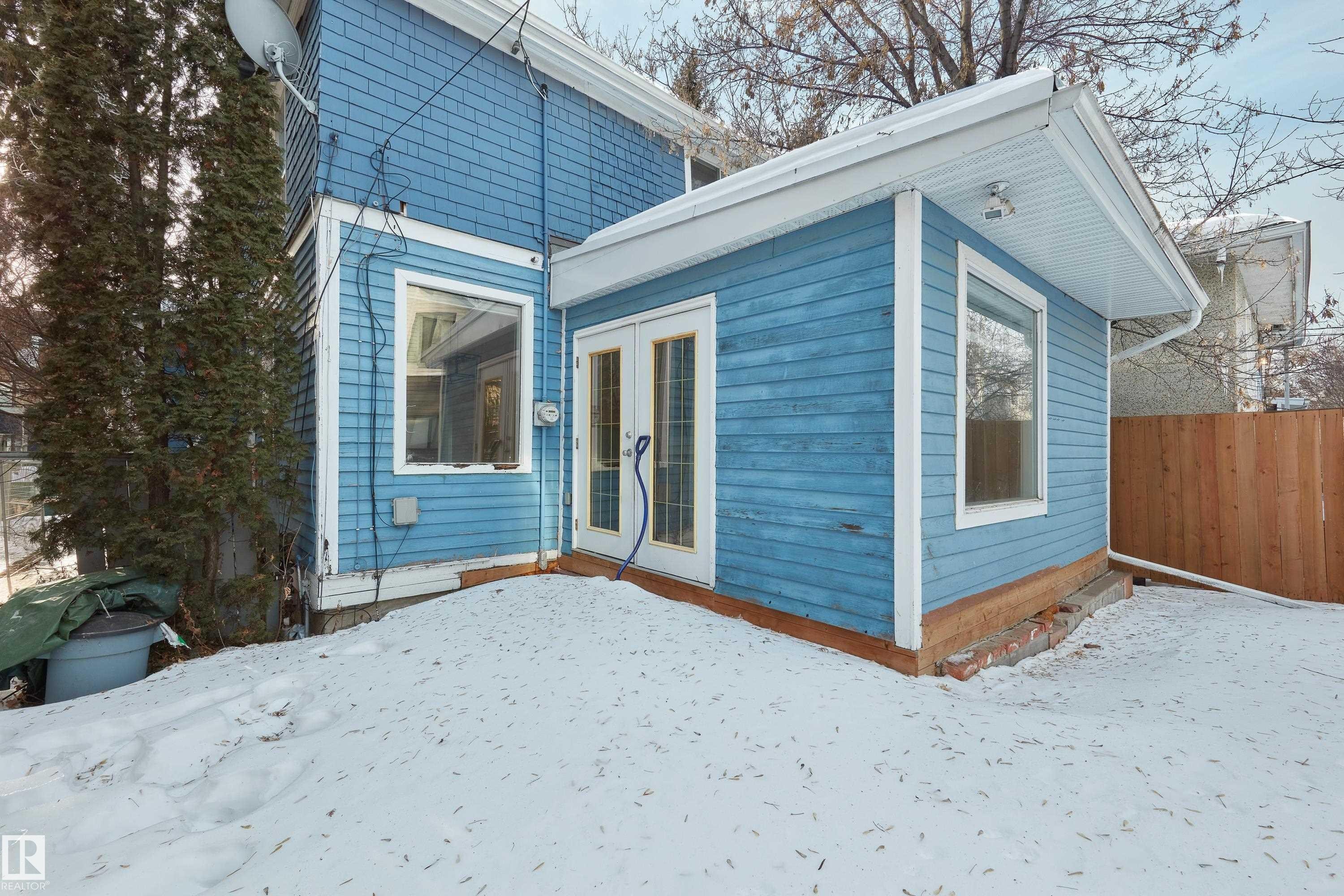 11212 75 Avenue, Edmonton, AB - Outdoor