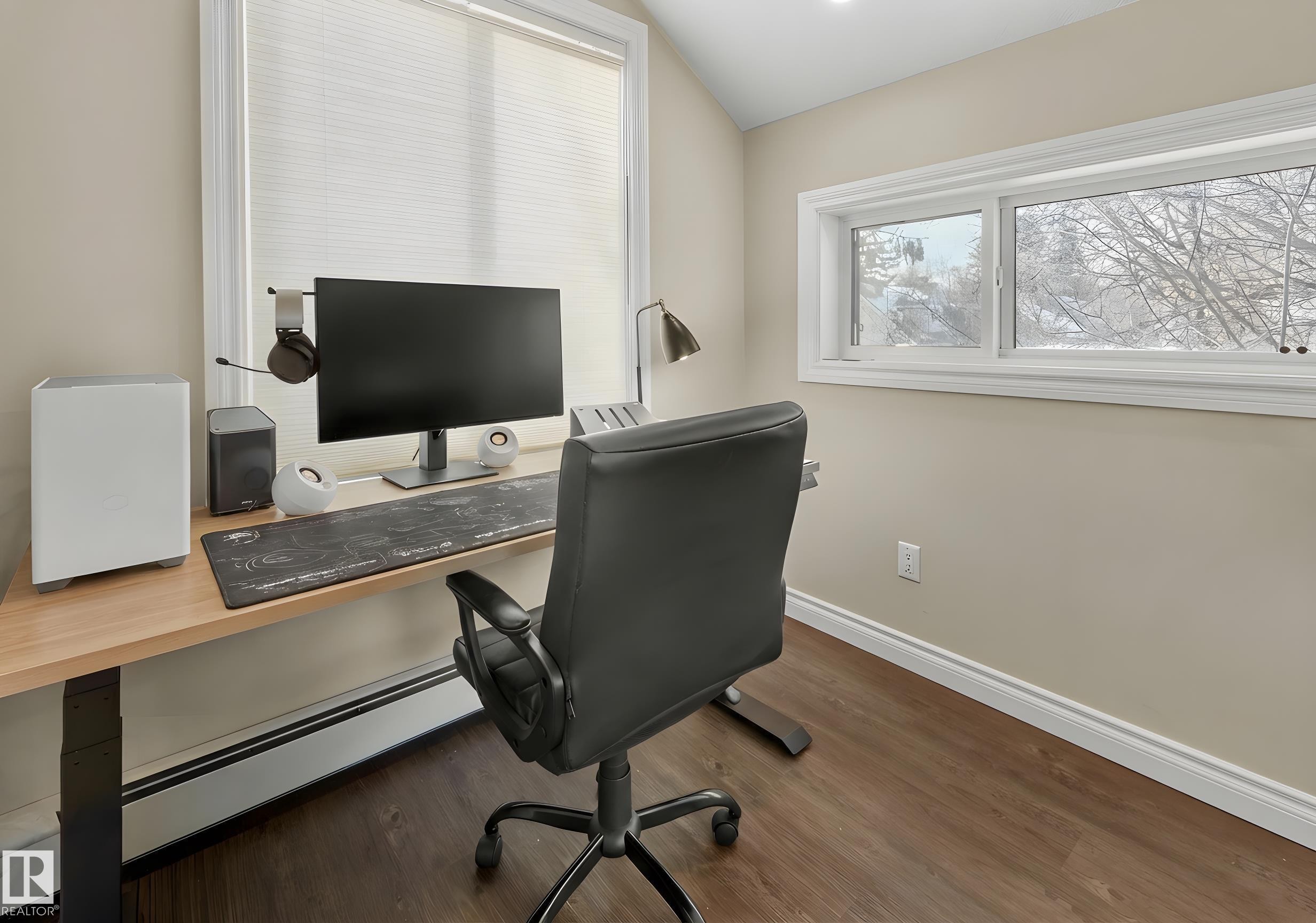 11212 75 Avenue, Edmonton, AB - Indoor Photo Showing Office