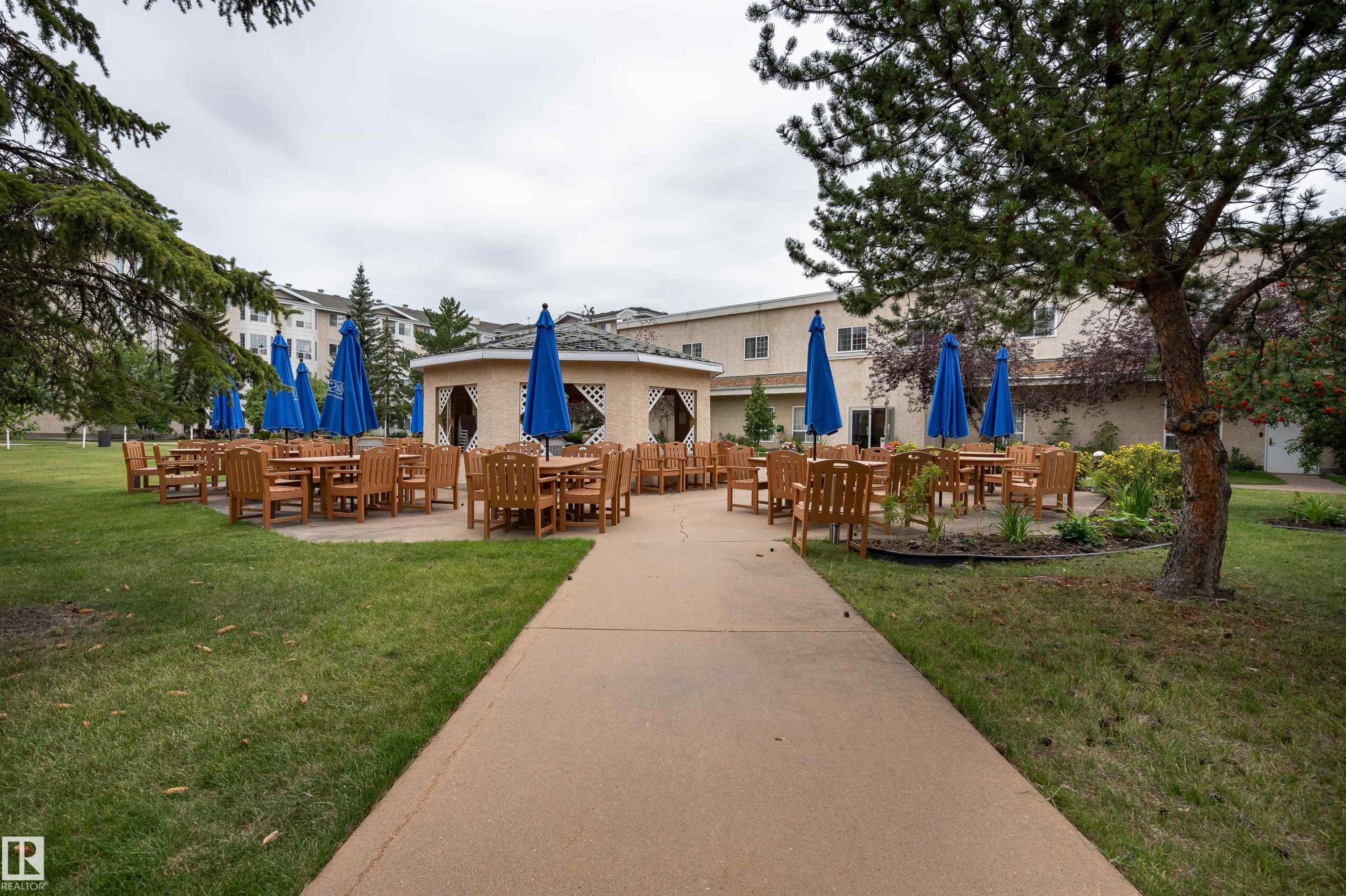 454 13441 127 Street, Edmonton, AB - Outdoor