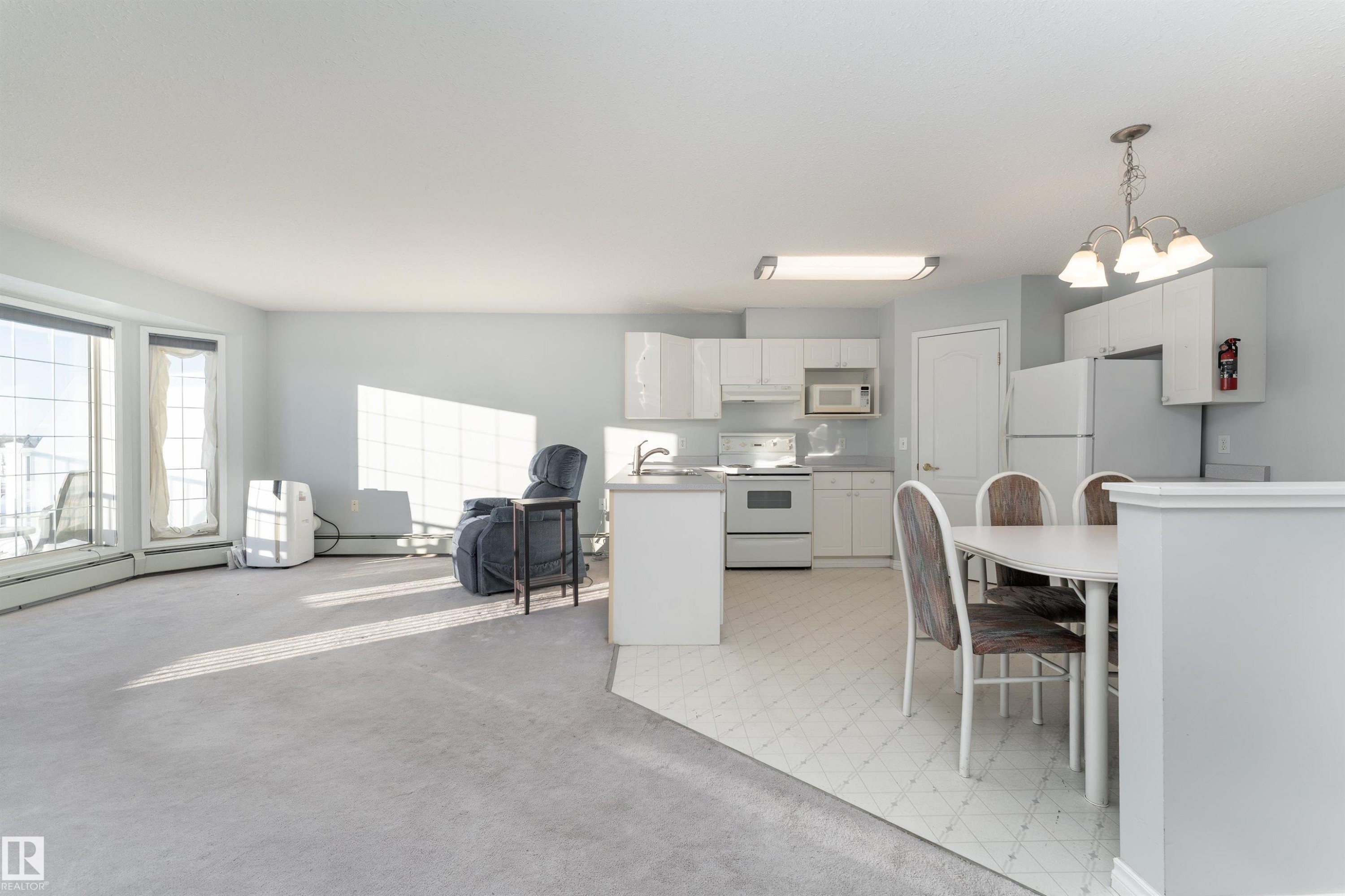 454 13441 127 Street, Edmonton, AB - Indoor