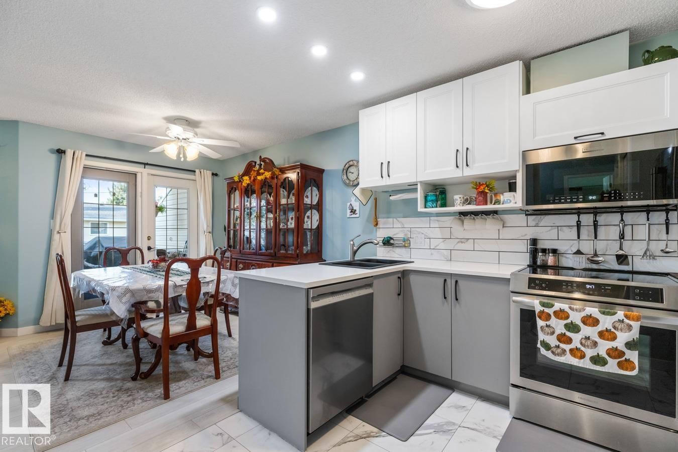 9 1850 Mill Woods Road E, Edmonton, AB - Indoor Photo Showing Other Room