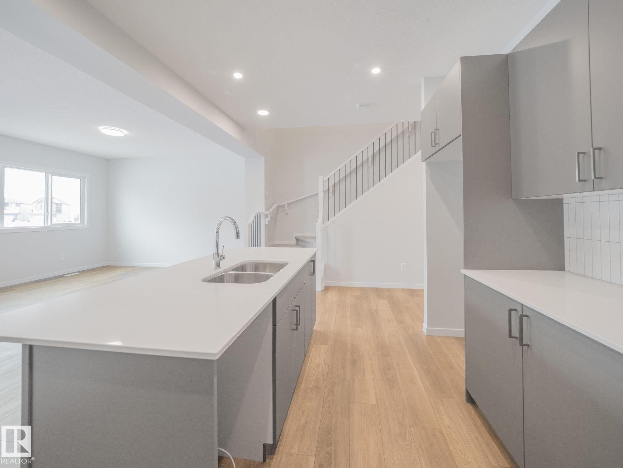 4631 Kinsella Landing, Edmonton, AB - Indoor Photo Showing Kitchen With Double Sink