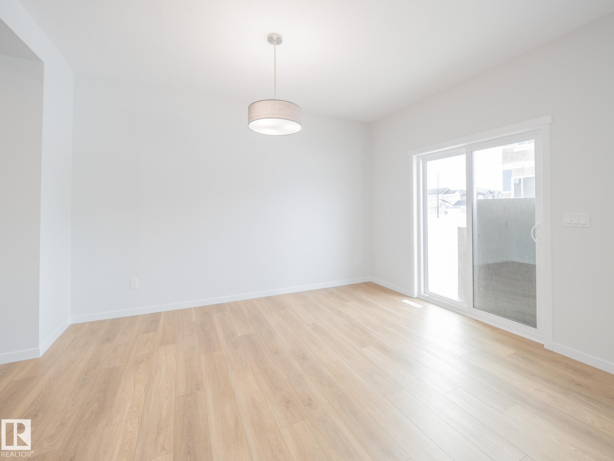 4631 Kinsella Landing, Edmonton, AB - Indoor Photo Showing Other Room