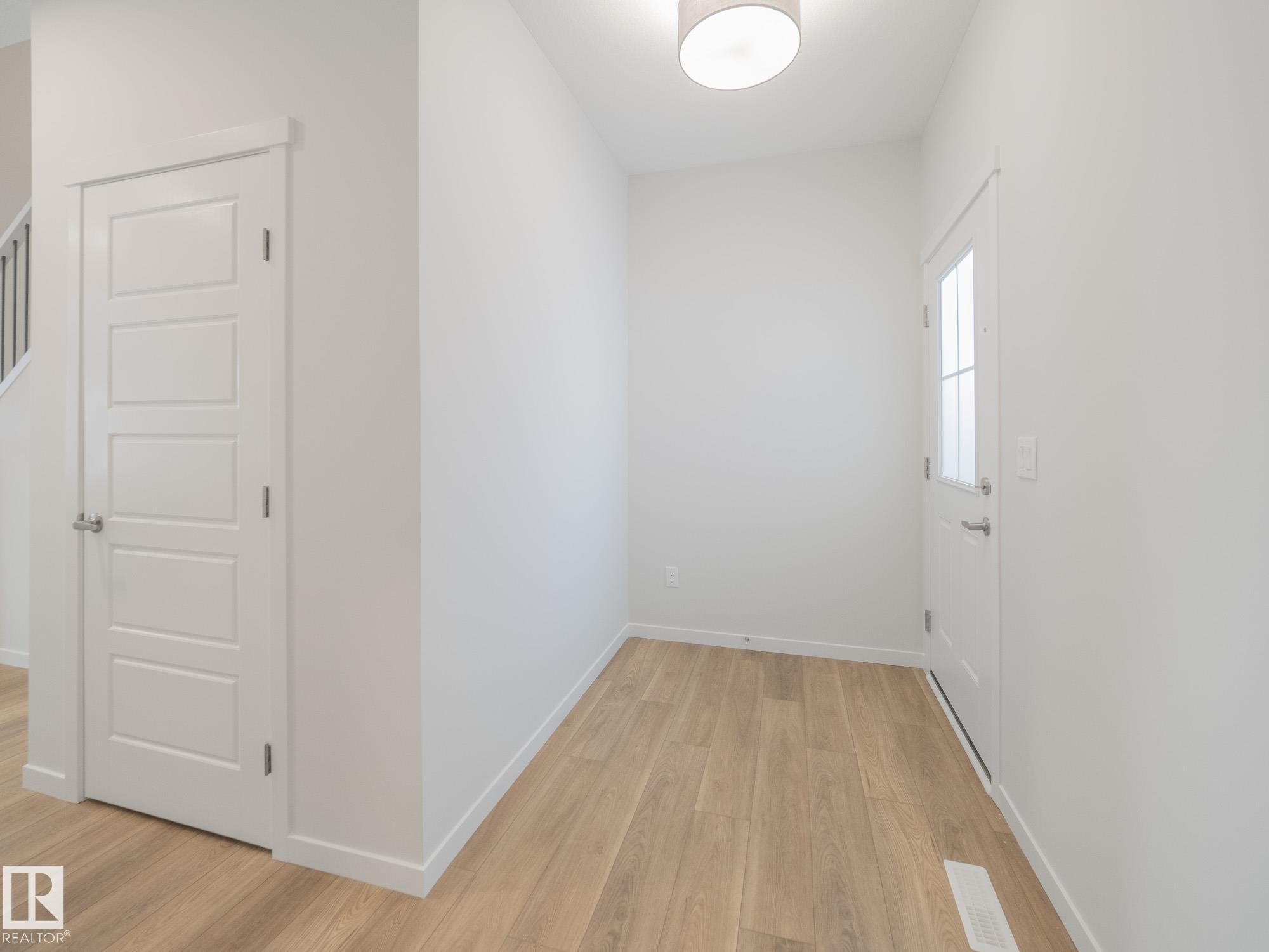 4631 Kinsella Landing, Edmonton, AB - Indoor Photo Showing Other Room