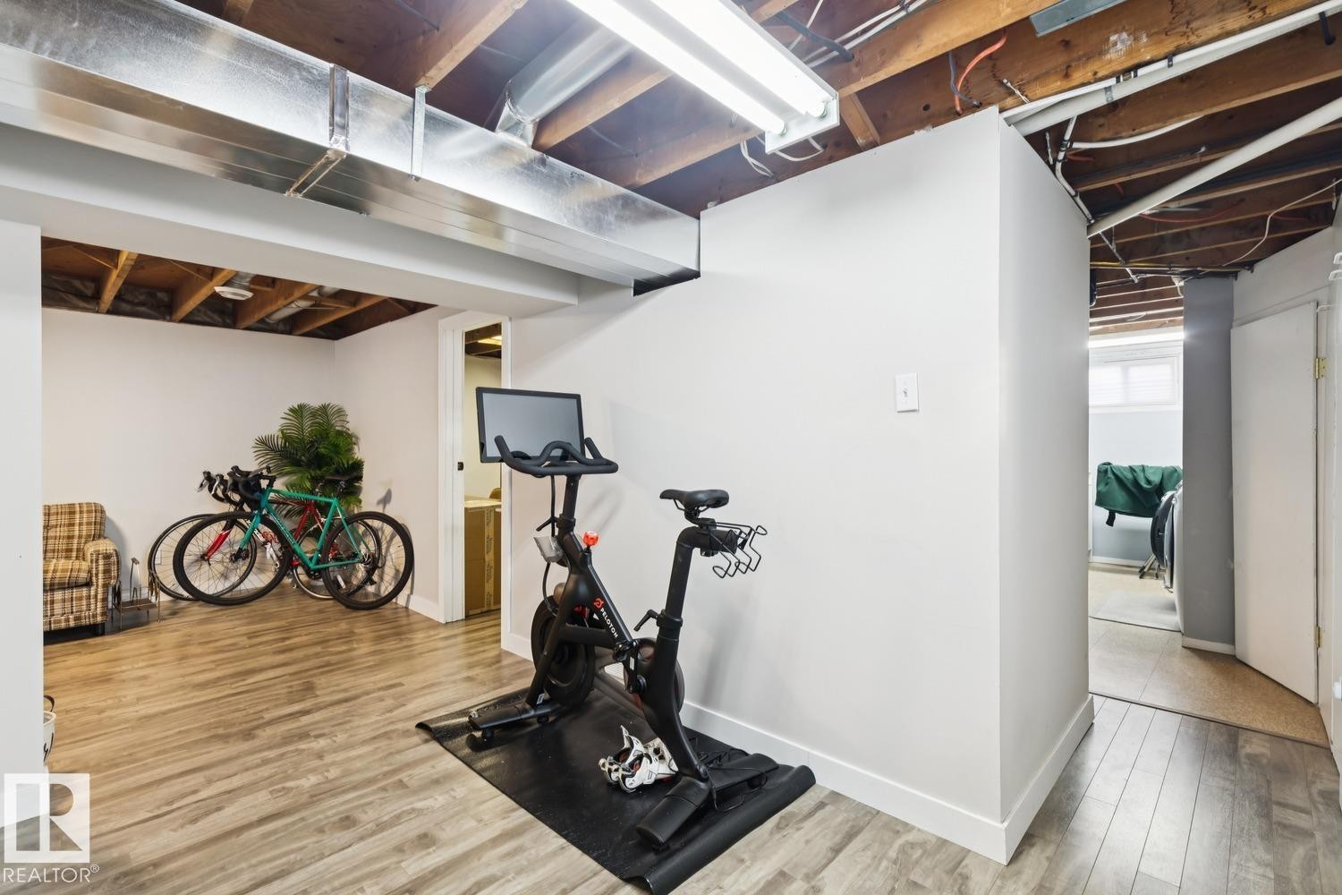 7601 91 Avenue, Edmonton, AB - Indoor Photo Showing Gym Room