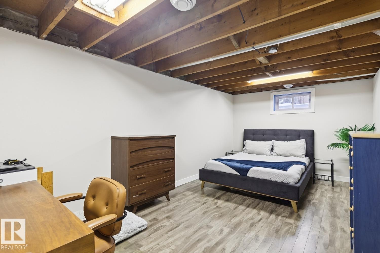 7601 91 Avenue, Edmonton, AB - Indoor Photo Showing Bedroom