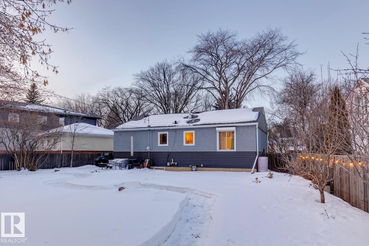 7601 91 Avenue, Edmonton, AB - Outdoor