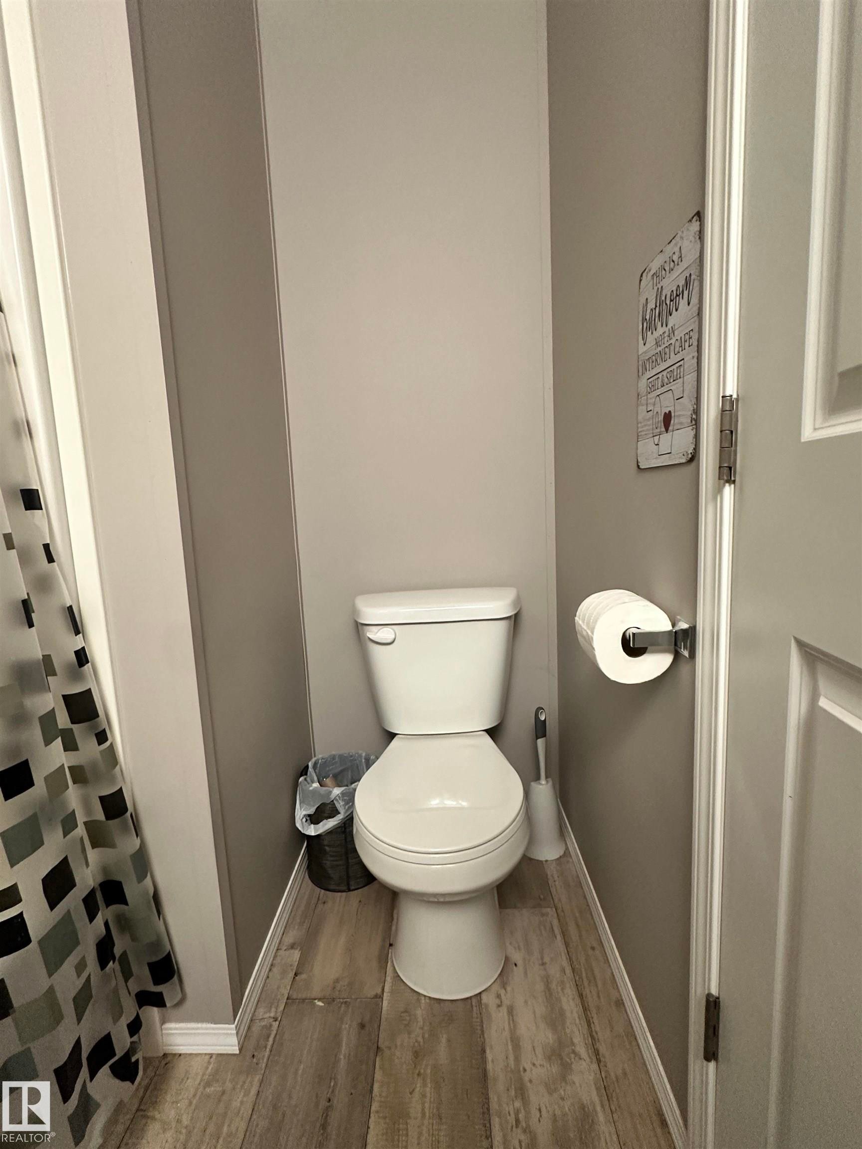 61211 Rge Road 265, Rural Westlock County, AB - Indoor Photo Showing Bathroom