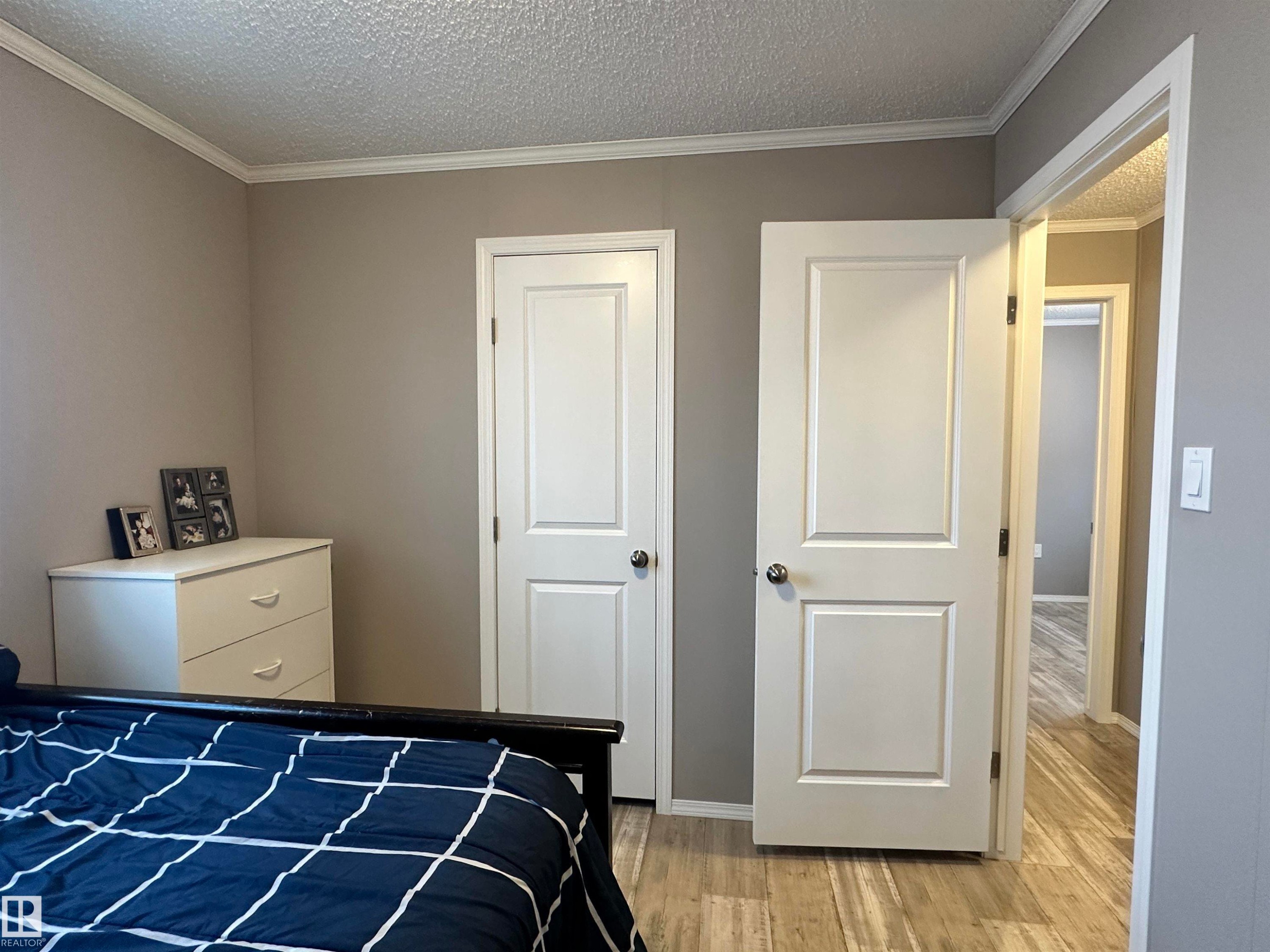61211 Rge Road 265, Rural Westlock County, AB - Indoor Photo Showing Bedroom