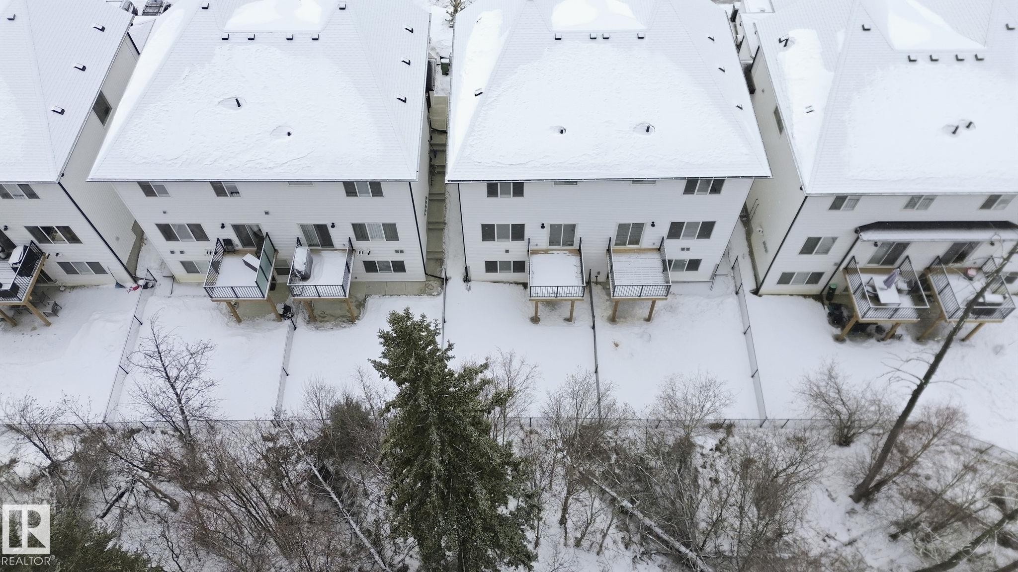 19 5122 213A Street, Edmonton, AB - Outdoor