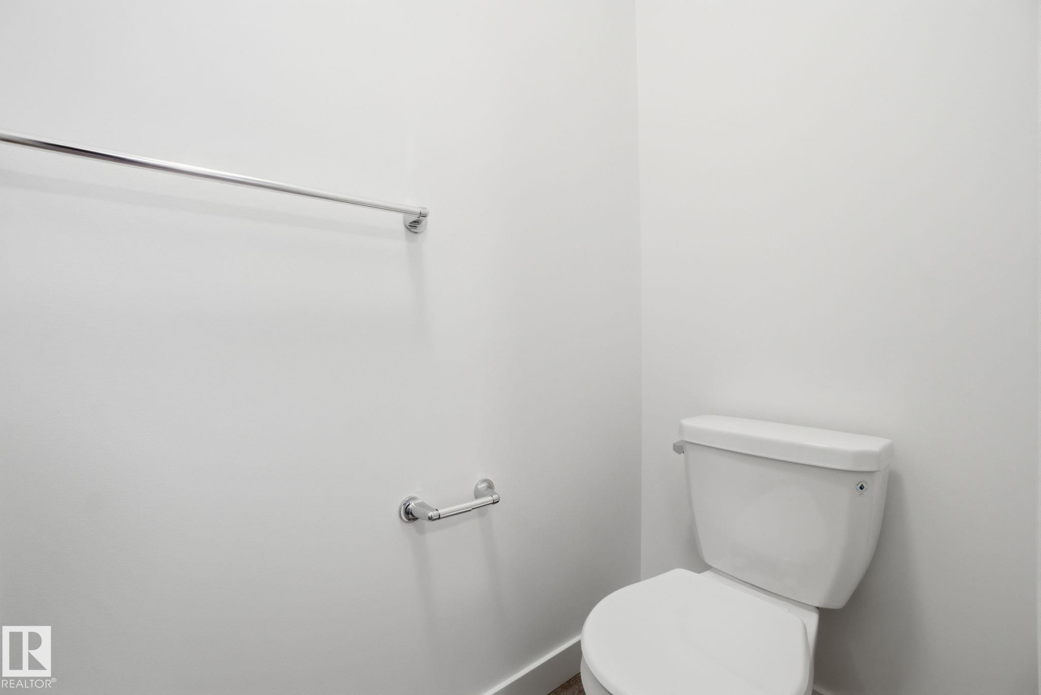 19 5122 213A Street, Edmonton, AB - Indoor Photo Showing Bathroom