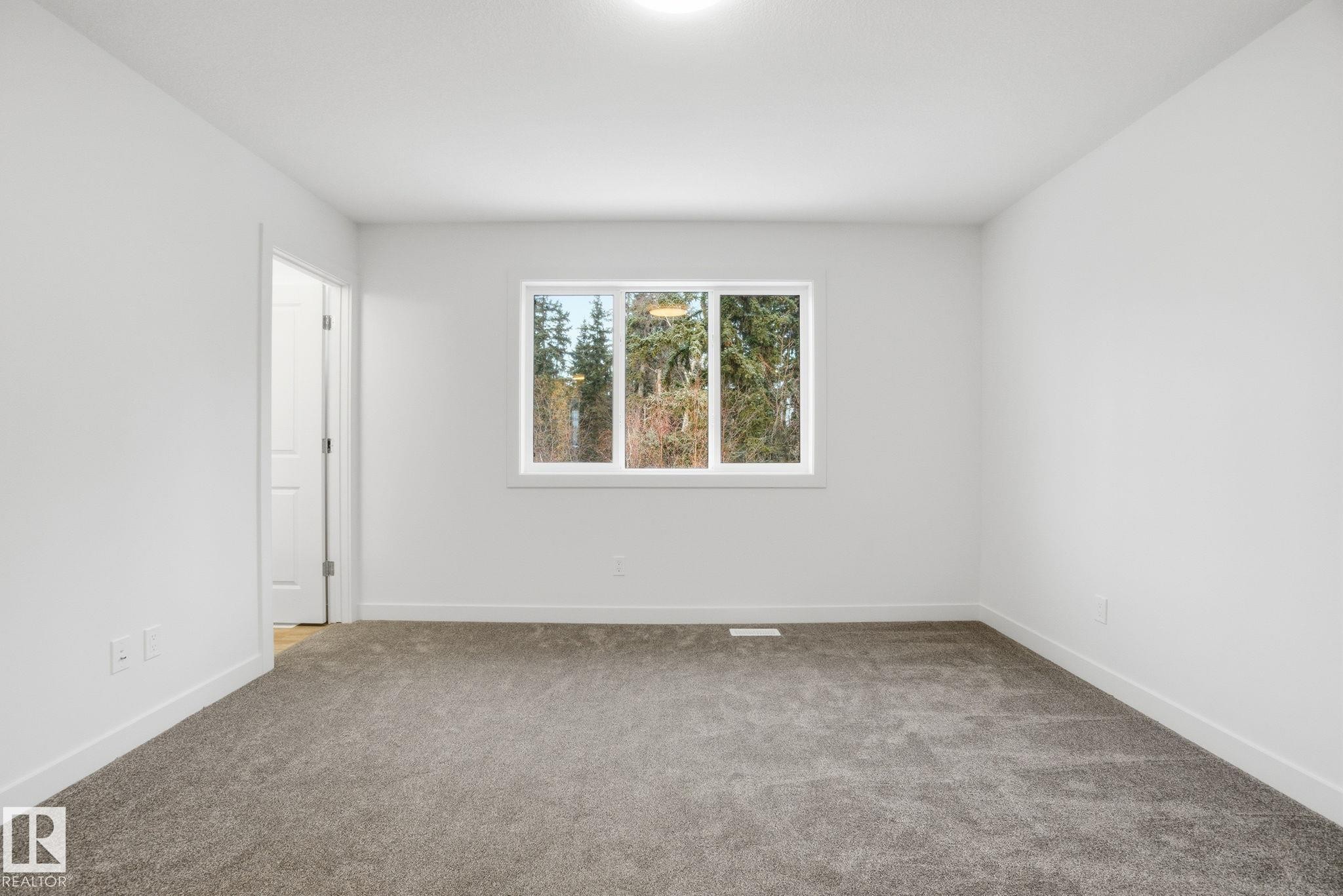 19 5122 213A Street, Edmonton, AB - Indoor Photo Showing Other Room