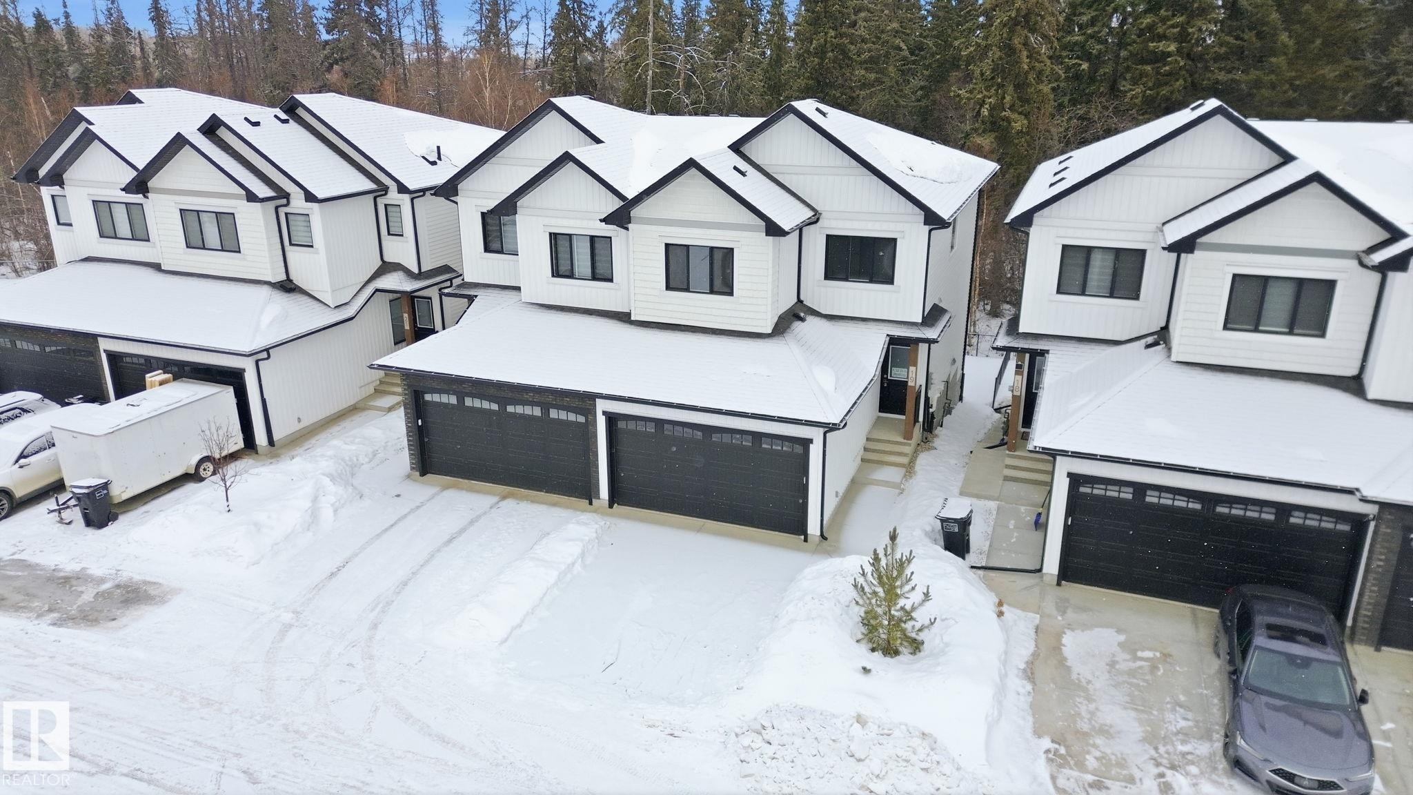 19 5122 213A Street, Edmonton, AB - Outdoor With Facade