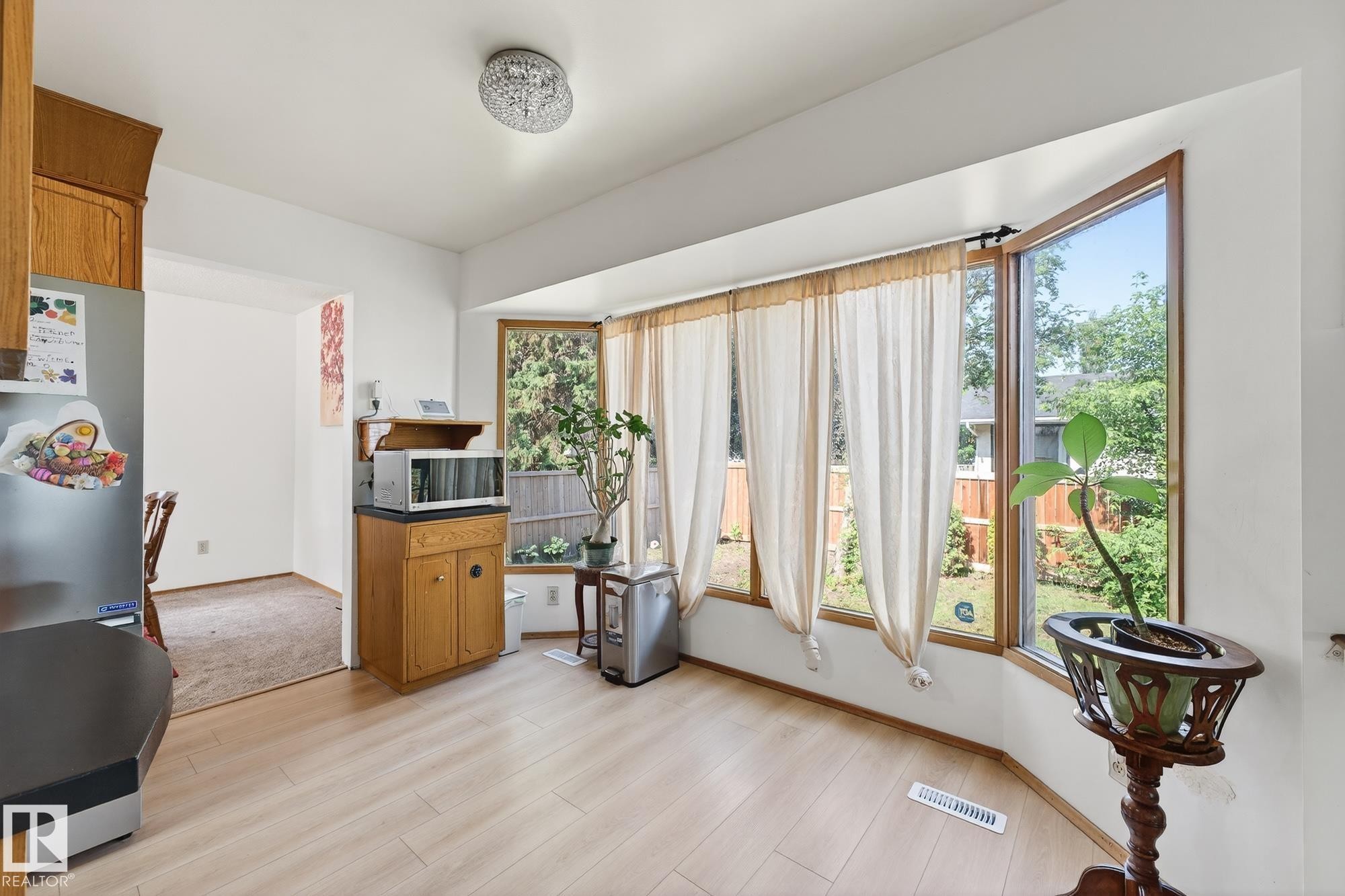 3310 113A Street, Edmonton, AB - Indoor