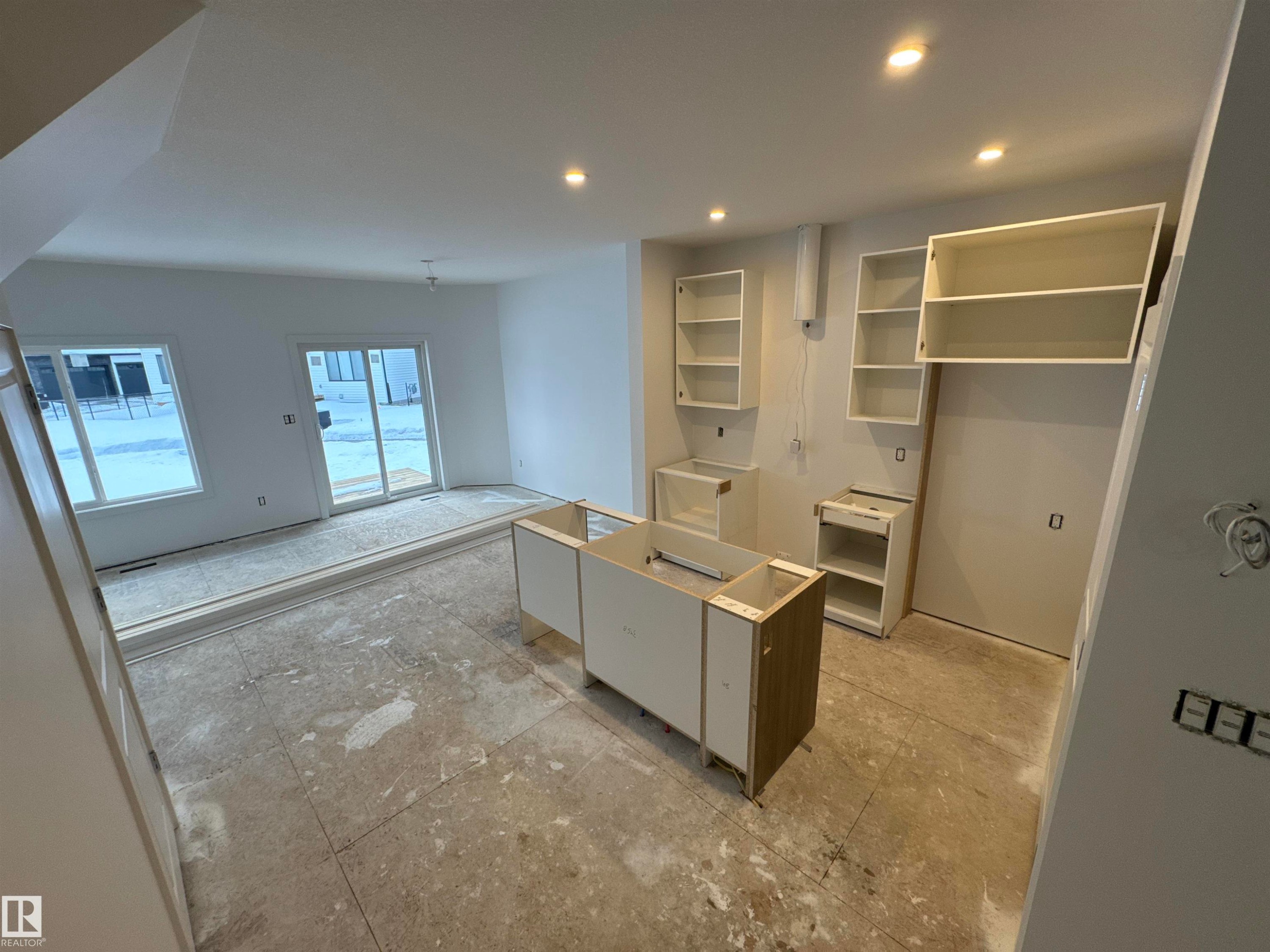 61 5122 213A Street, Edmonton, AB - Indoor Photo Showing Other Room