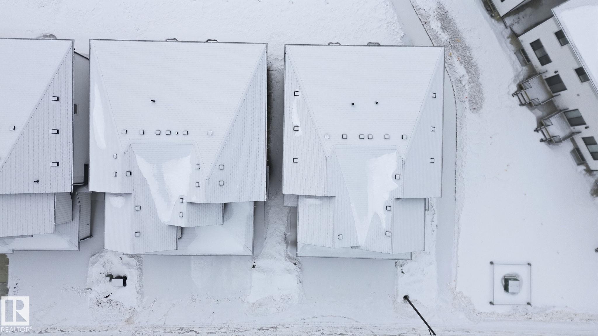 61 5122 213A Street, Edmonton, AB - Outdoor