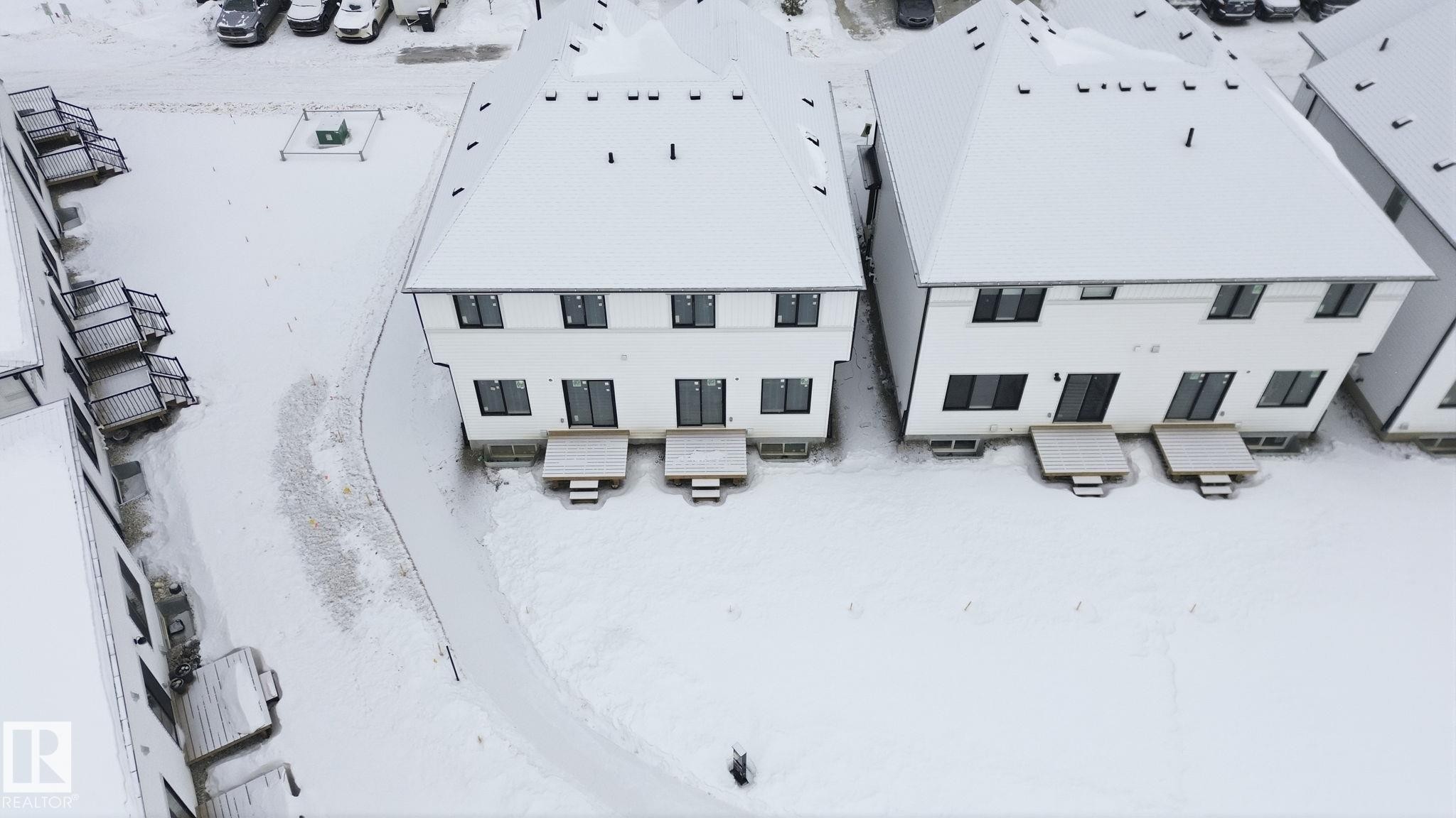 61 5122 213A Street, Edmonton, AB - Outdoor