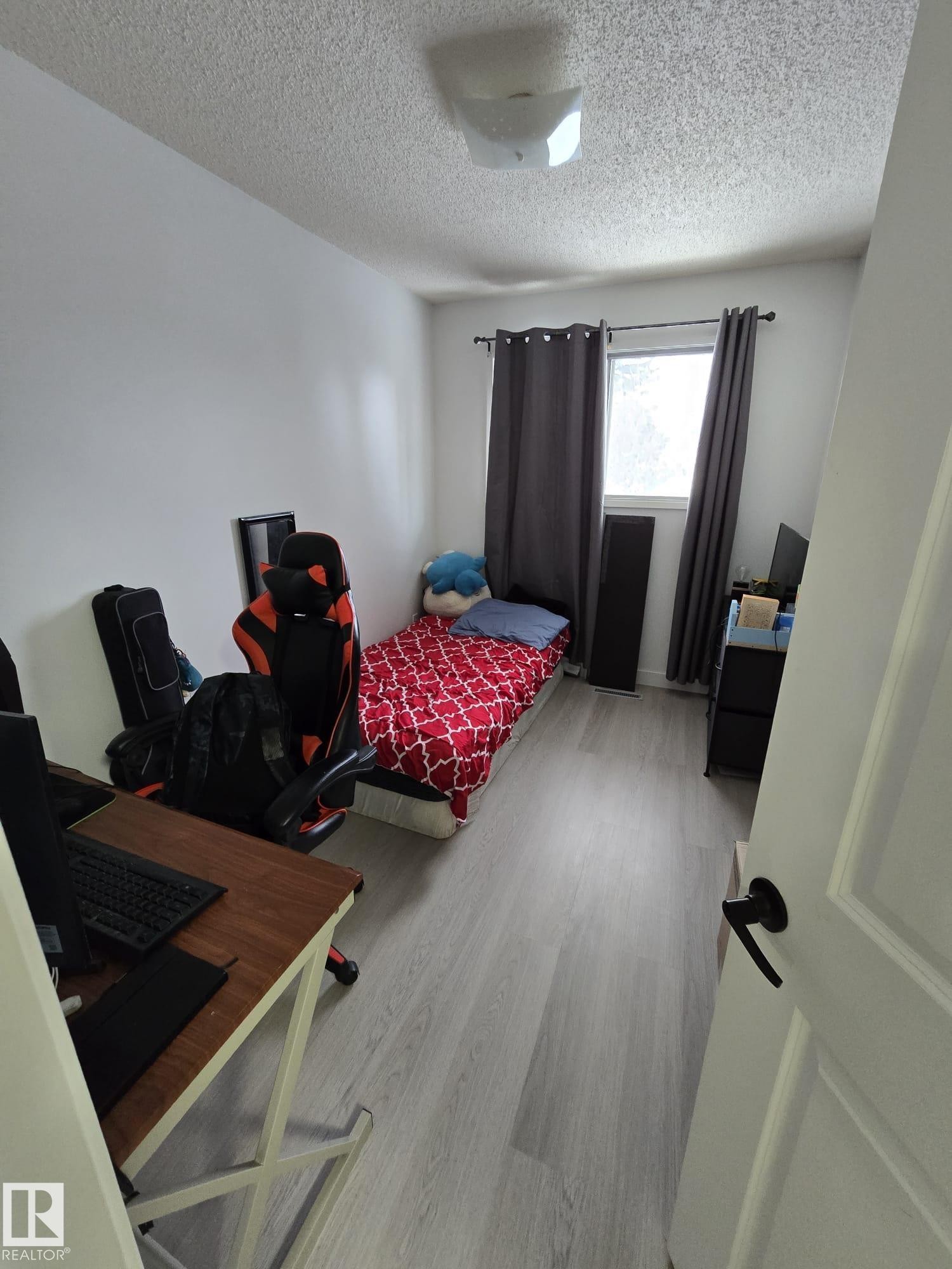 14224 78 Street, Edmonton, AB - Indoor Photo Showing Bedroom