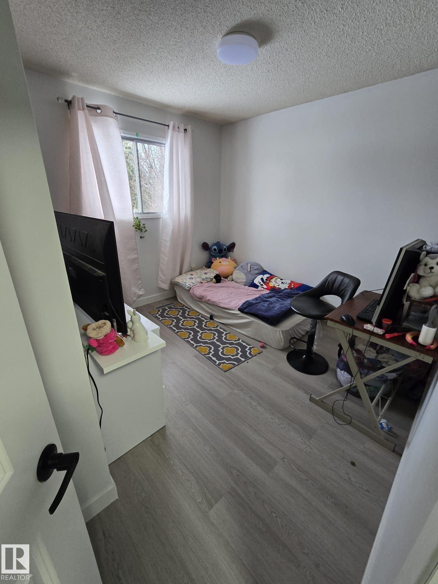 14224 78 Street, Edmonton, AB - Indoor