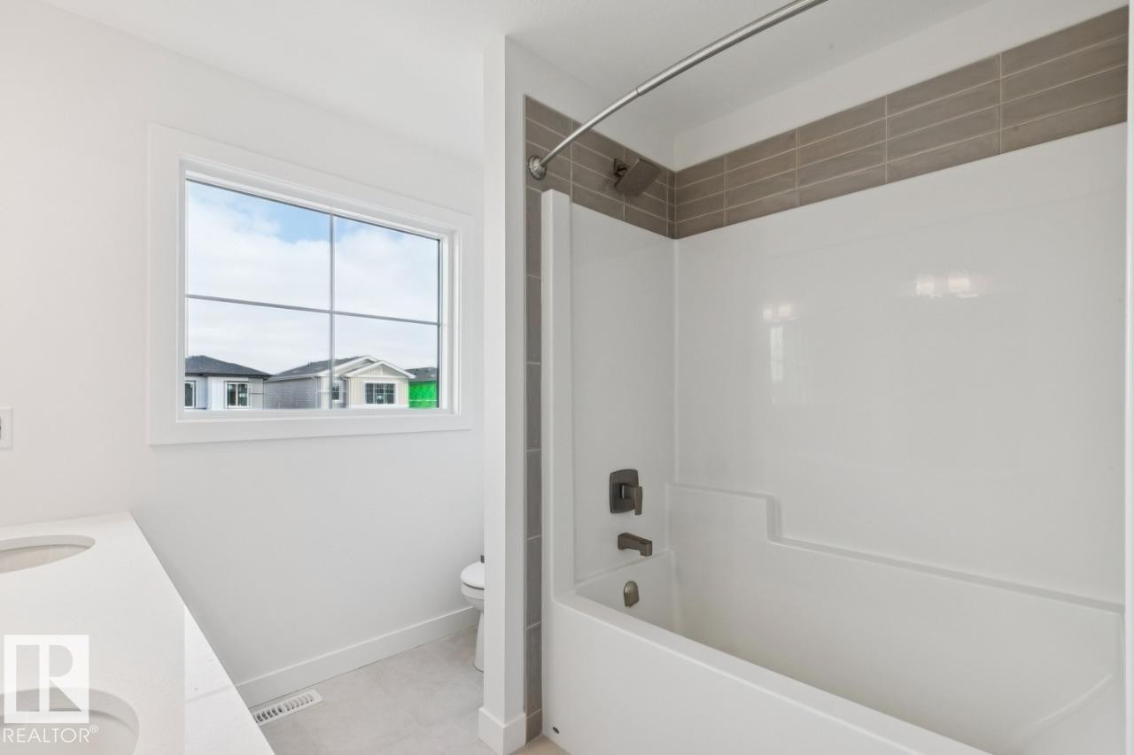 245 Wattle Road, Leduc, AB - Indoor Photo Showing Bathroom