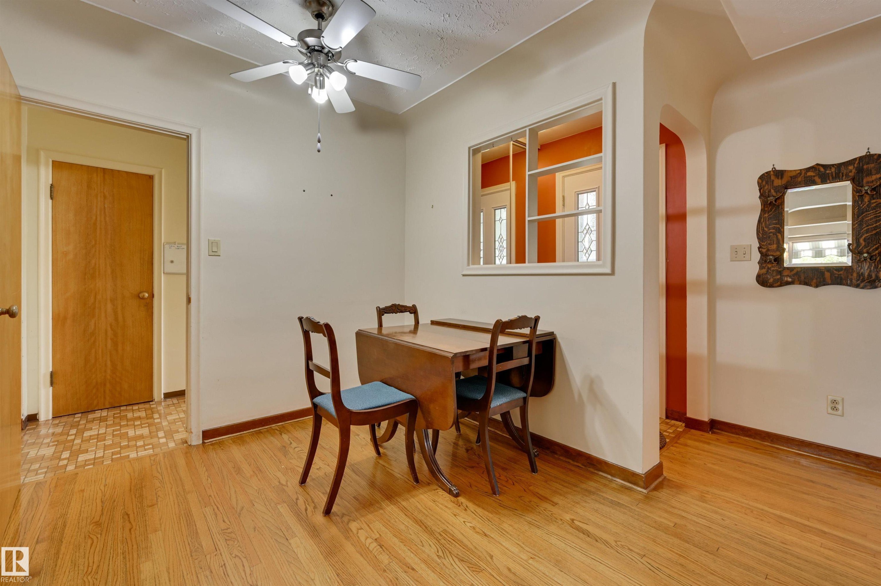 9725 143 Street, Edmonton, AB - Indoor Photo Showing Dining Room