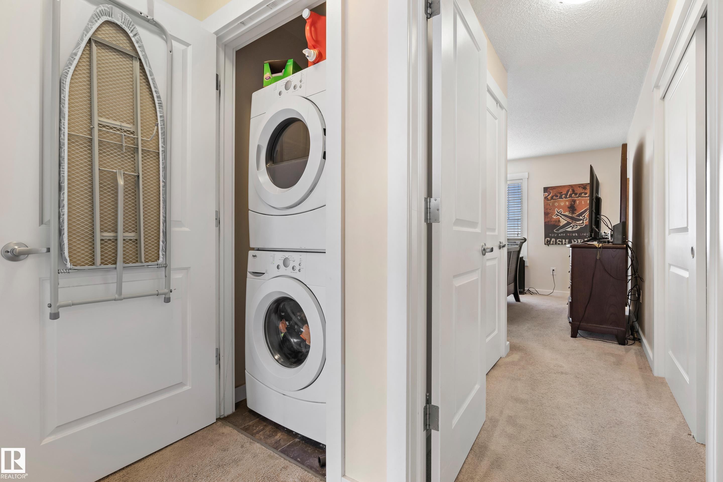 43 903 Crystallina Nera Way, Edmonton, AB - Indoor Photo Showing Laundry Room