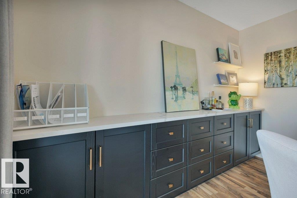 2464 Austin Crescent, Edmonton, AB - Indoor