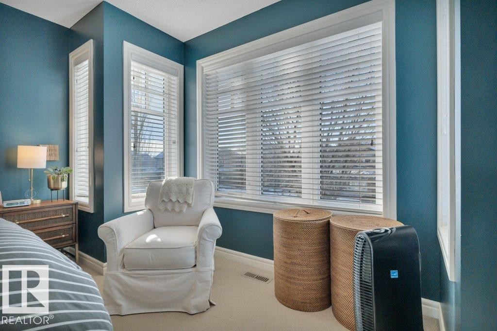 2464 Austin Crescent, Edmonton, AB - Indoor Photo Showing Other Room