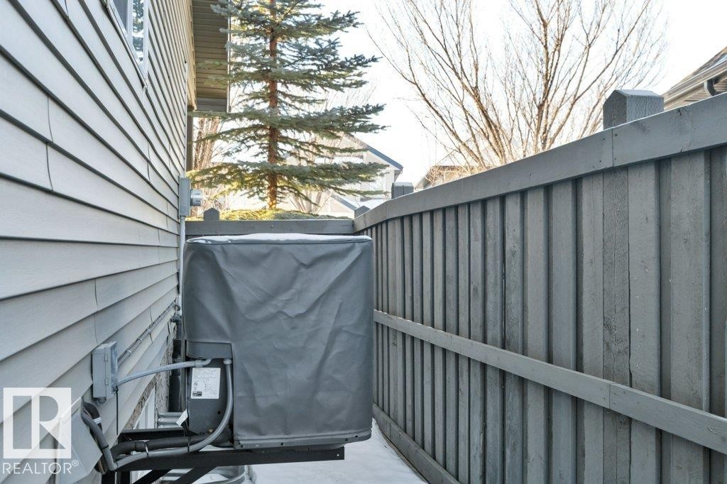 2464 Austin Crescent, Edmonton, AB - Outdoor