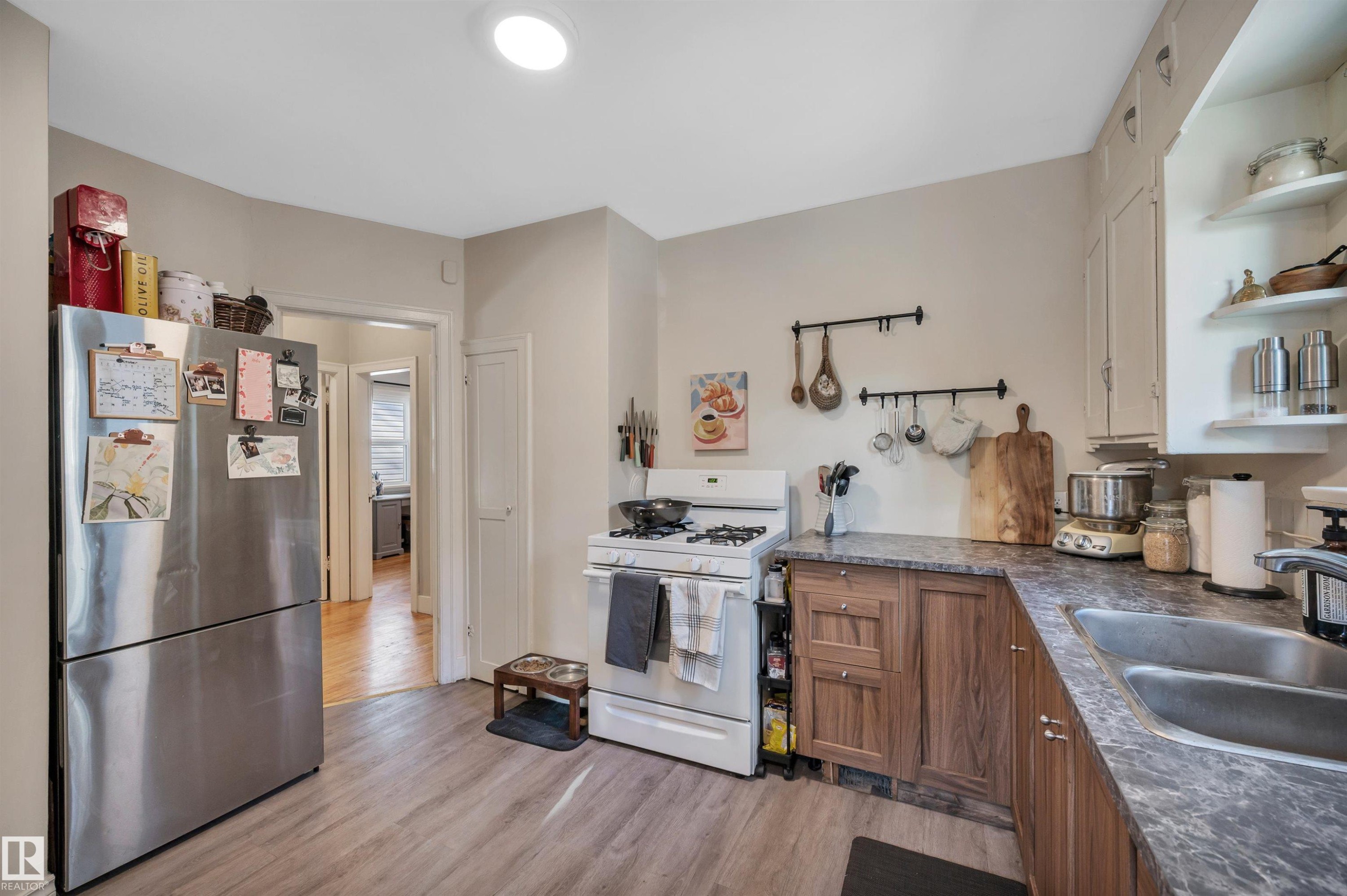 11109 81 Avenue, Edmonton, AB - Indoor Photo Showing Kitchen With Double Sink