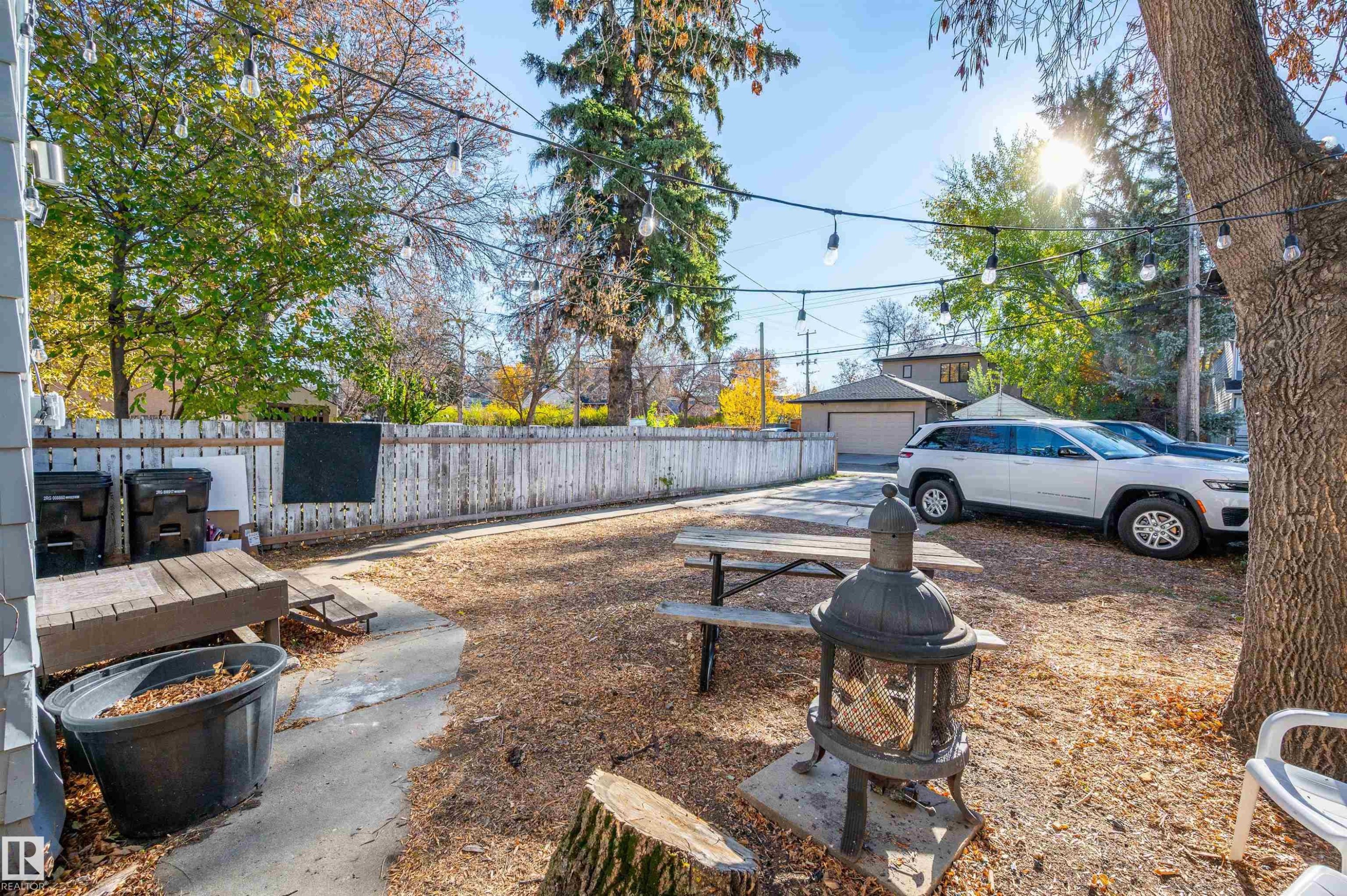 11109 81 Avenue, Edmonton, AB - Outdoor