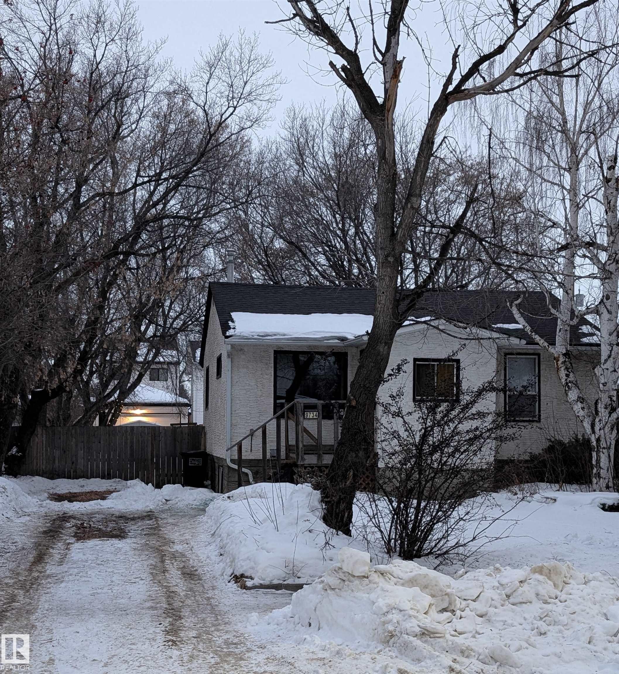 9734 152 Street, Edmonton, AB - Outdoor