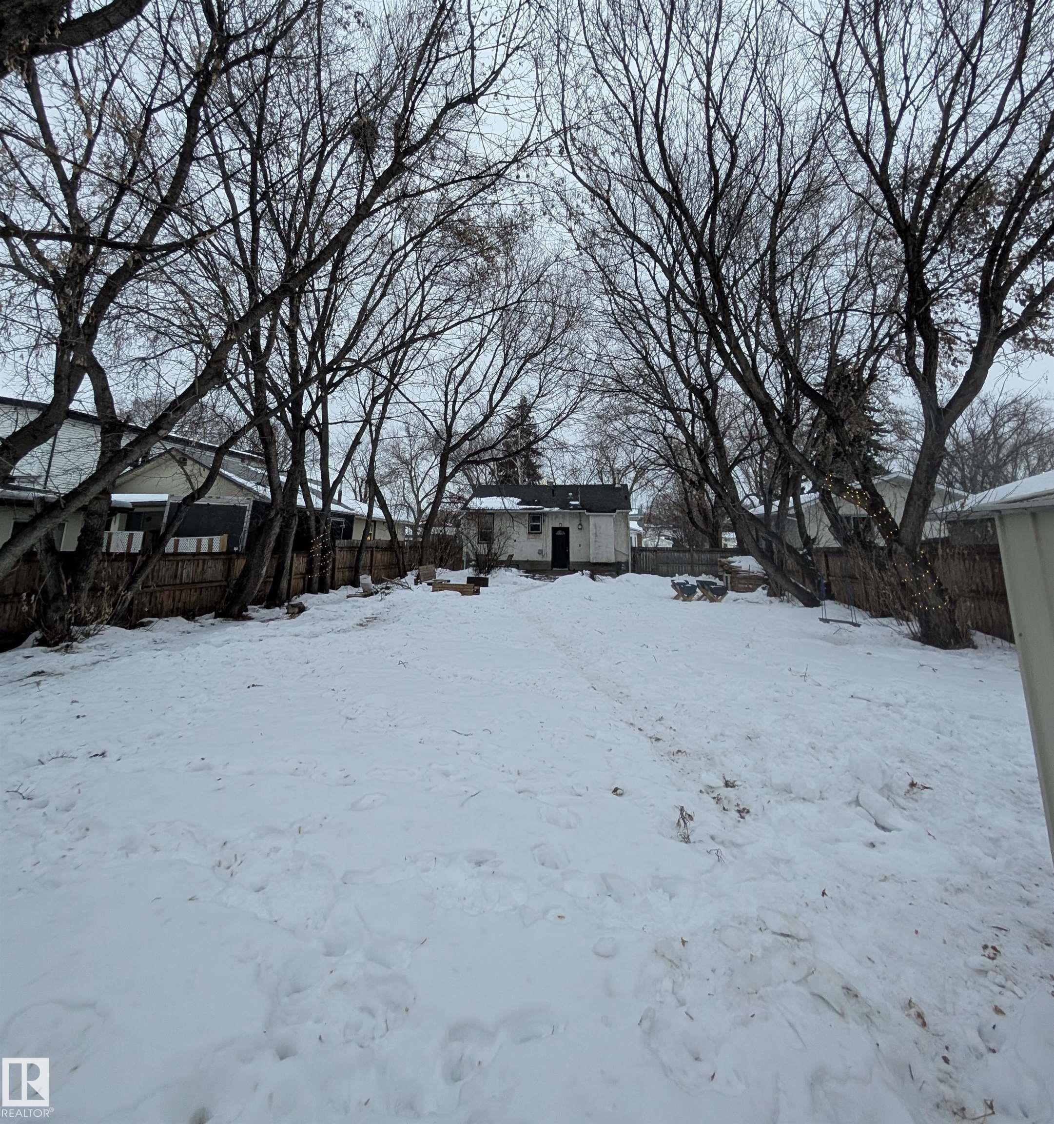 9734 152 Street, Edmonton, AB - Outdoor