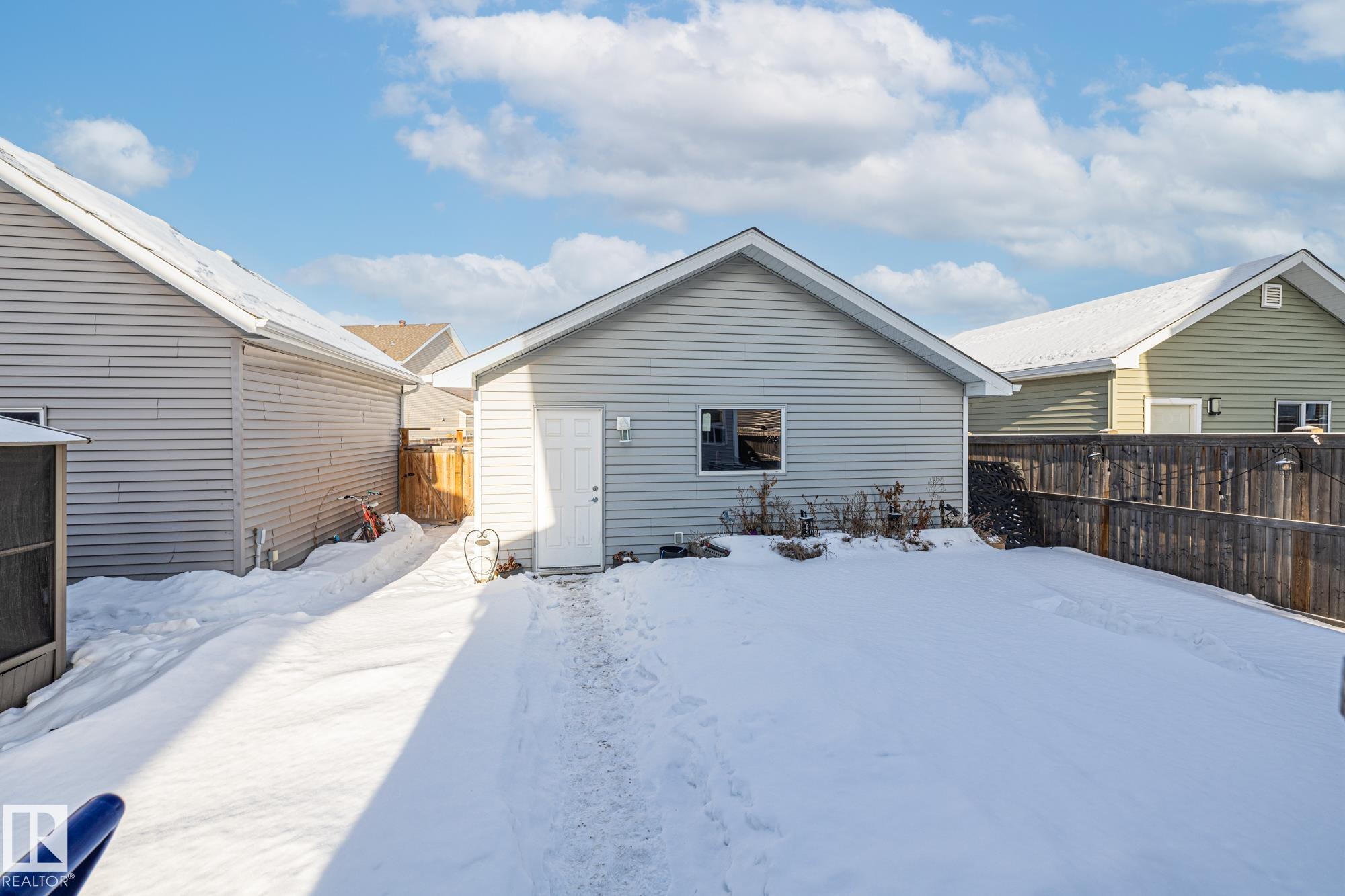 7020 22 Avenue Sw, Edmonton, AB - Outdoor With Exterior