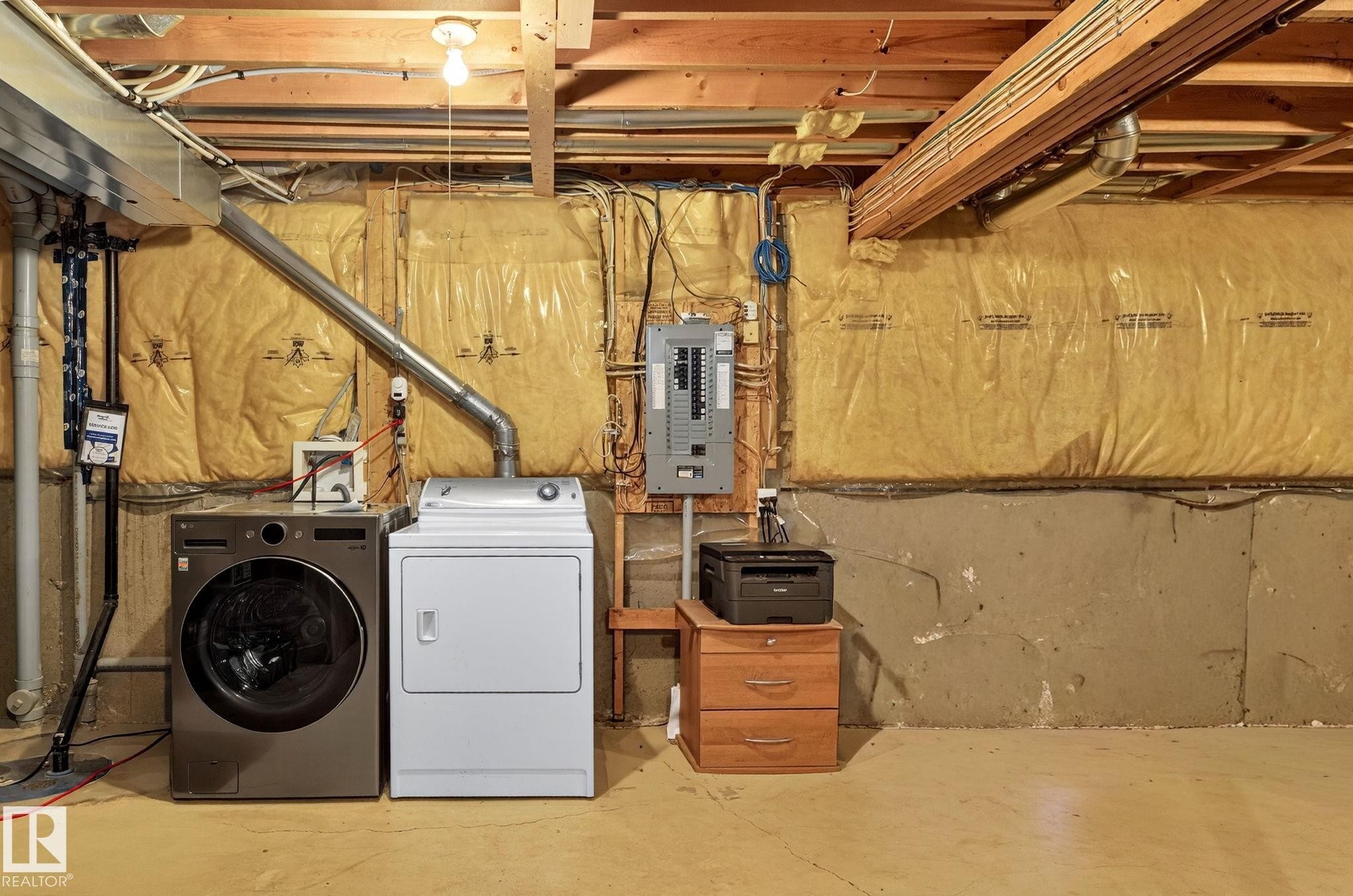108 150 Edwards Drive, Edmonton, AB - Indoor Photo Showing Laundry Room
