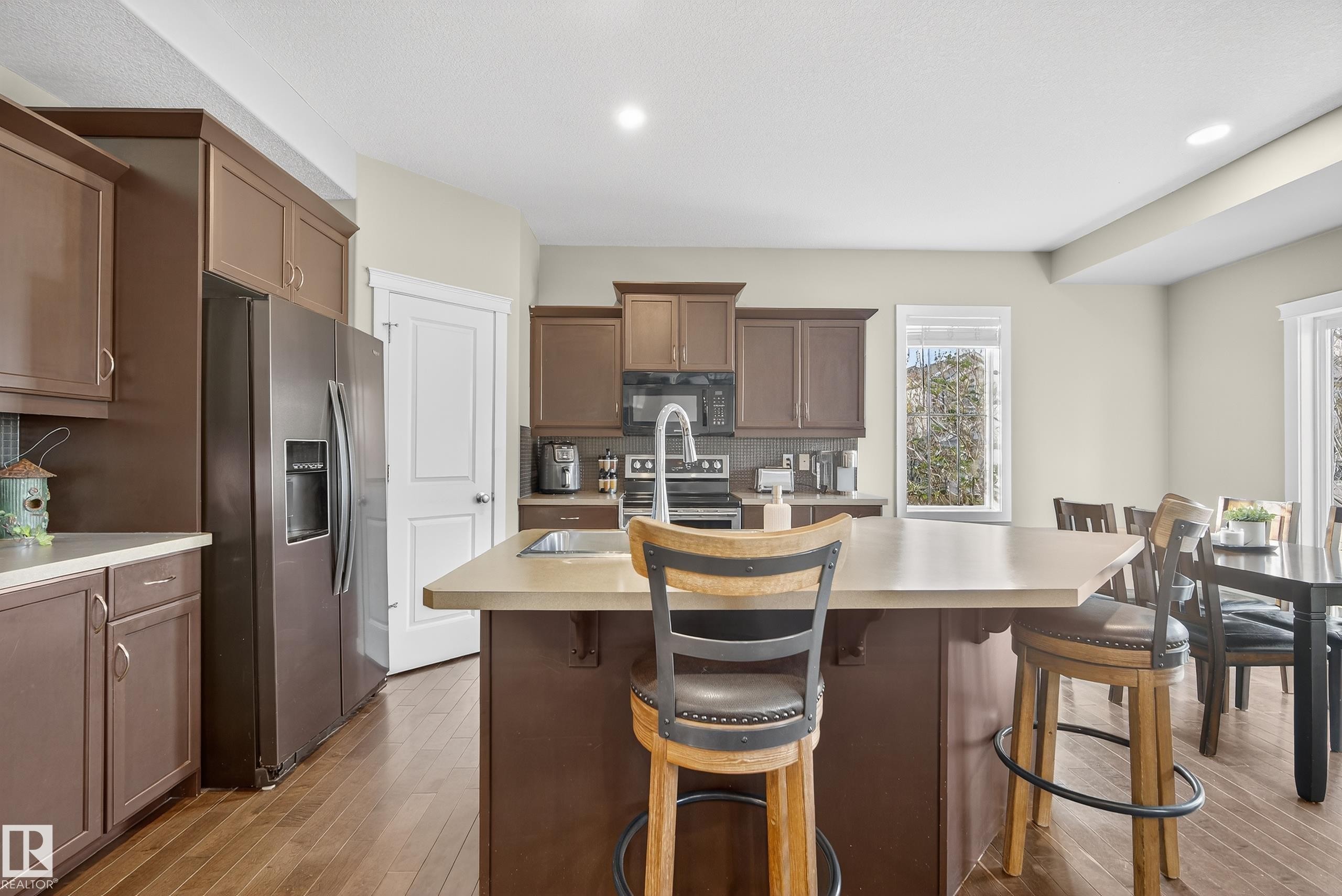 1756 63 Street, Edmonton, AB - Indoor Photo Showing Kitchen