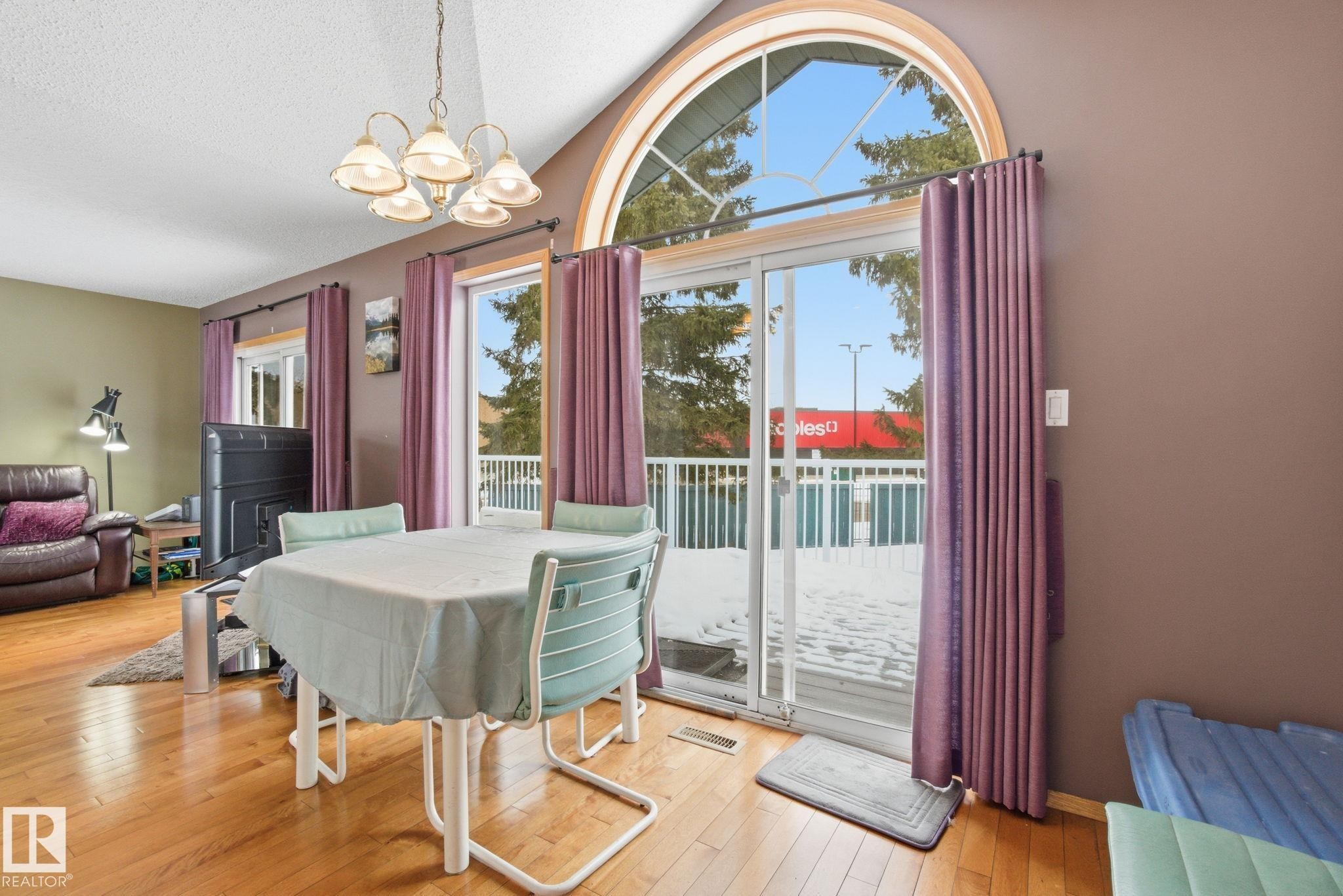 8 9731 174 Street, Edmonton, AB - Indoor Photo Showing Dining Room